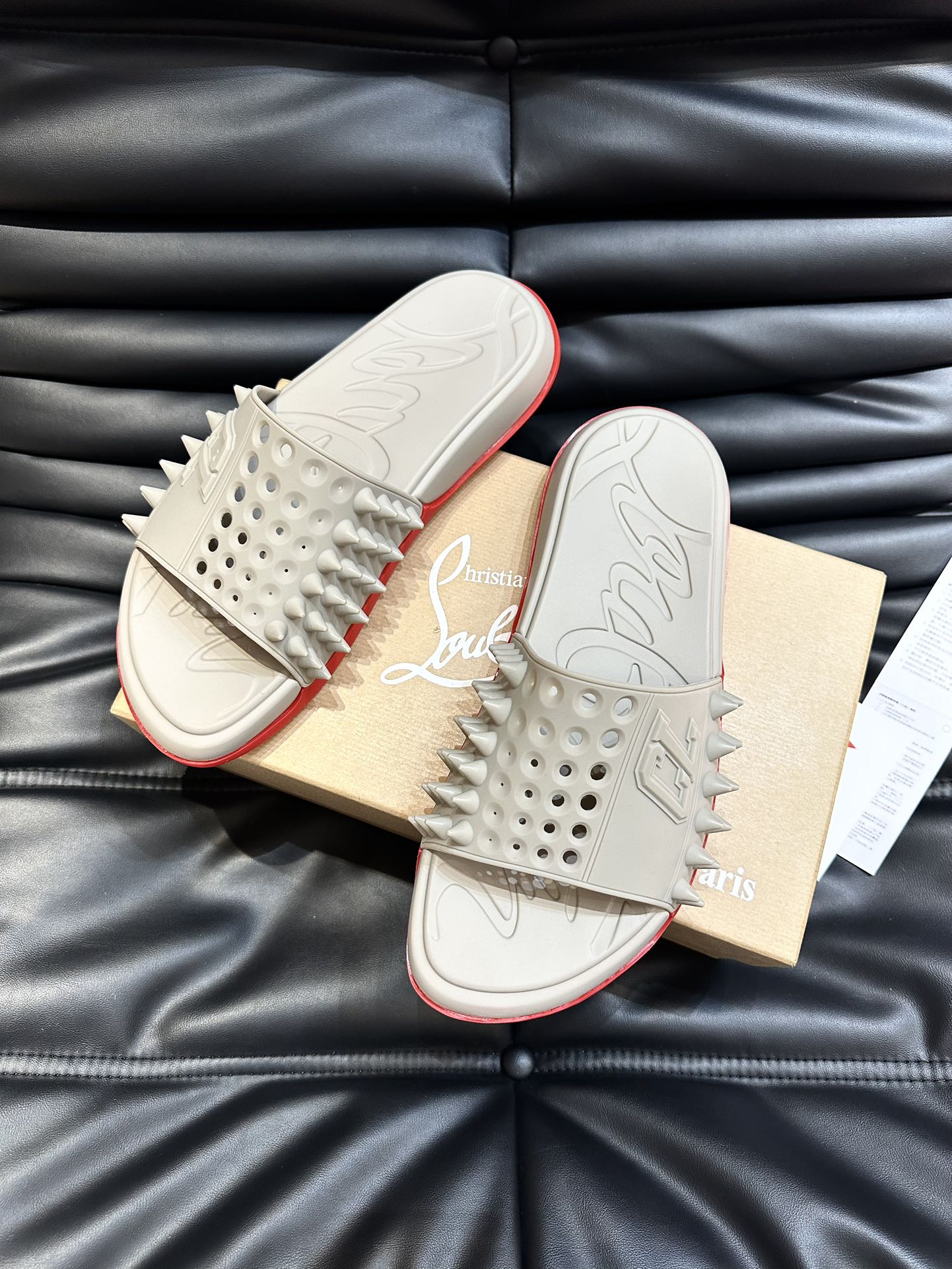 Christian Louboutin Loubi Flip 슬리퍼