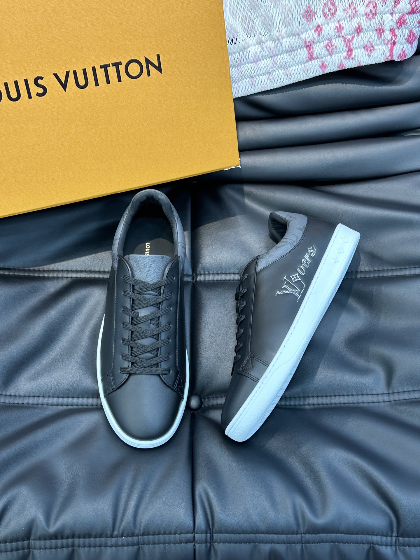 루이비통 Louis Vuitton 스니커즈