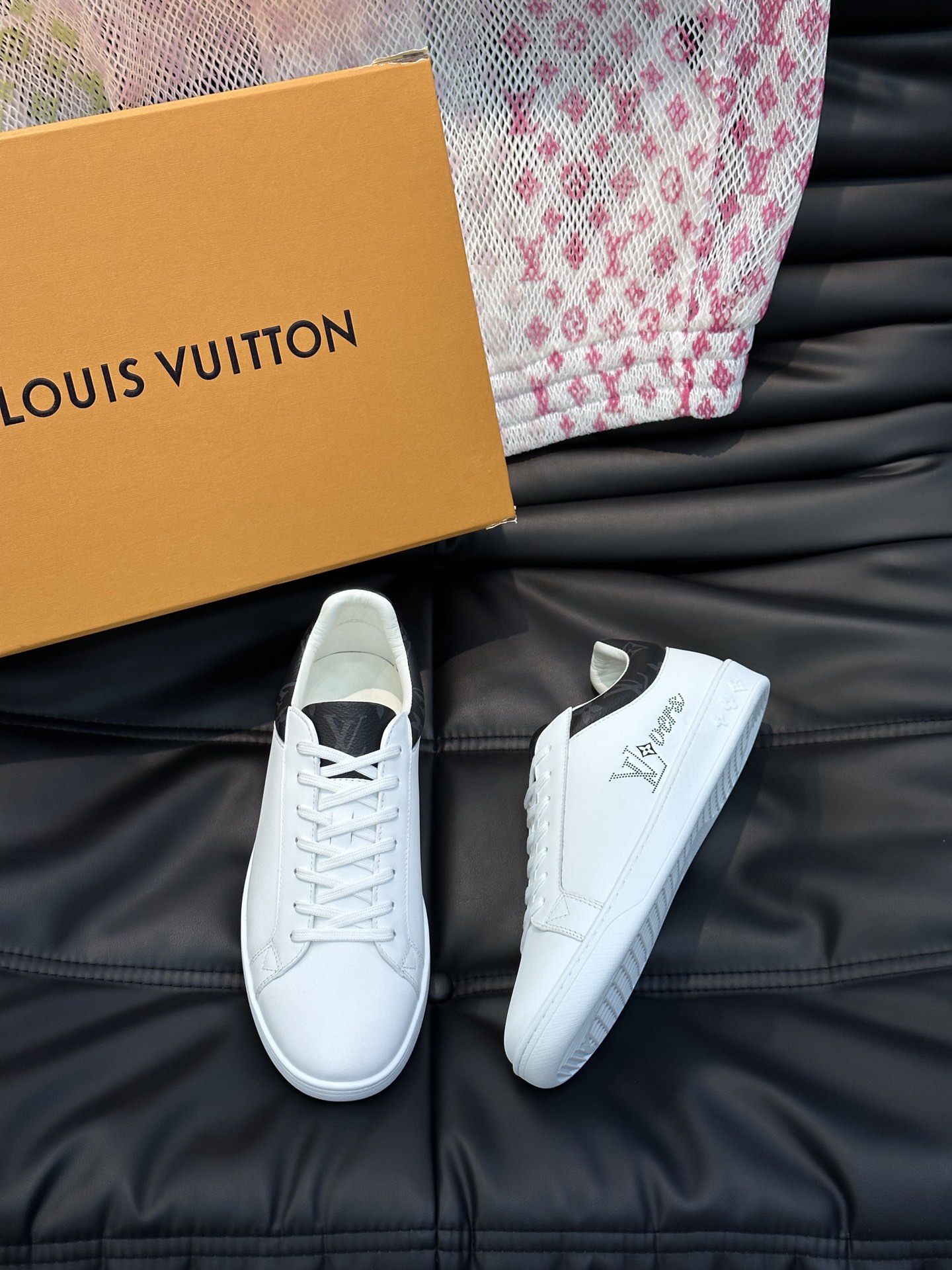 루이비통 Louis Vuitton 스니커즈