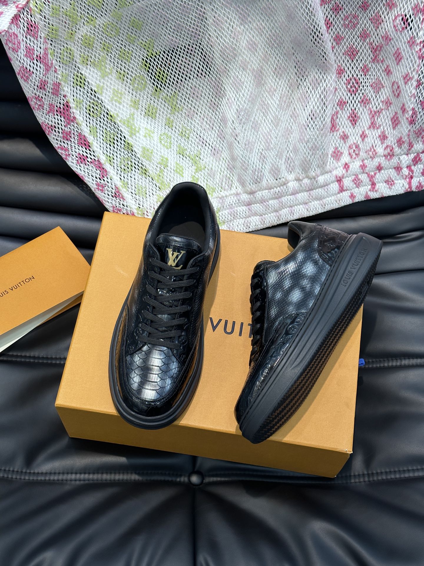 루이비통 Louis Vuitton 스니커즈