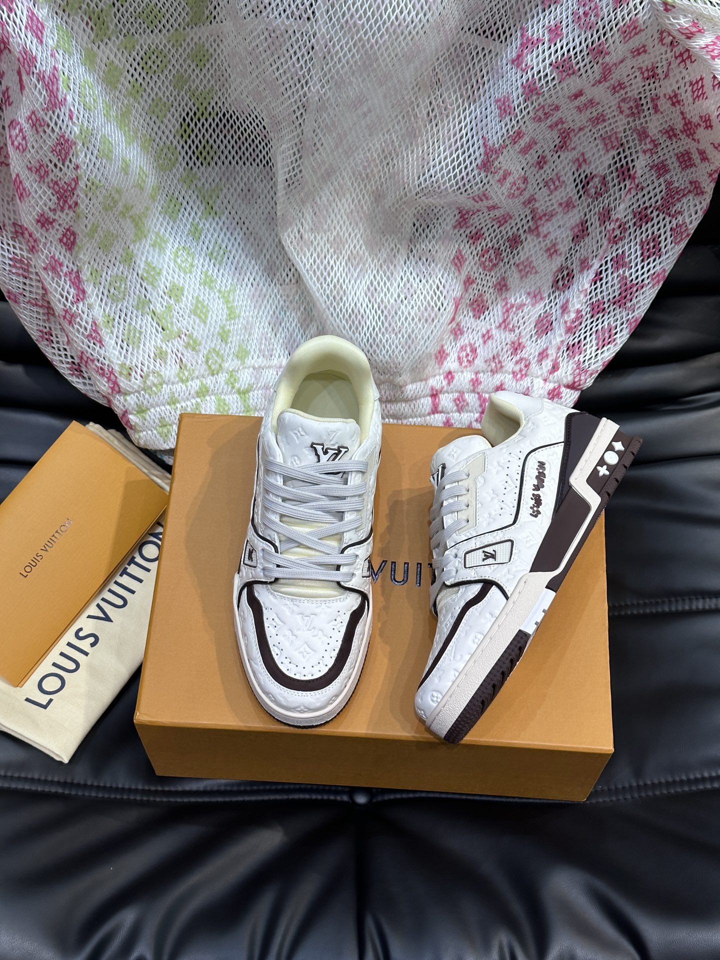 루이비통 Louis Vuitton 스니커즈