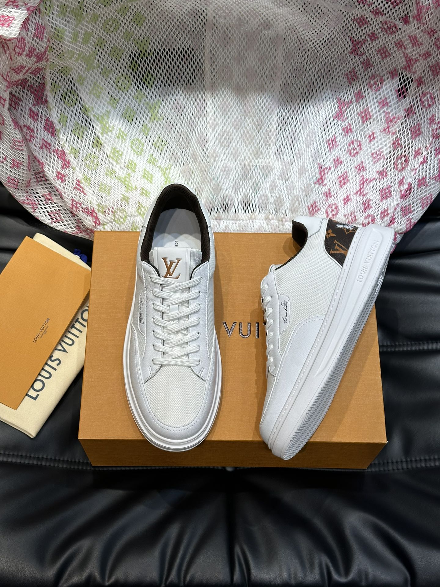 루이비통 Louis Vuitton 스니커즈
