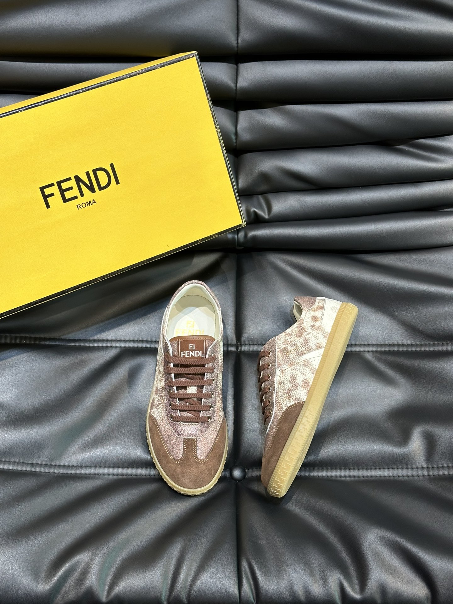 펜디 FENDI 스니커즈