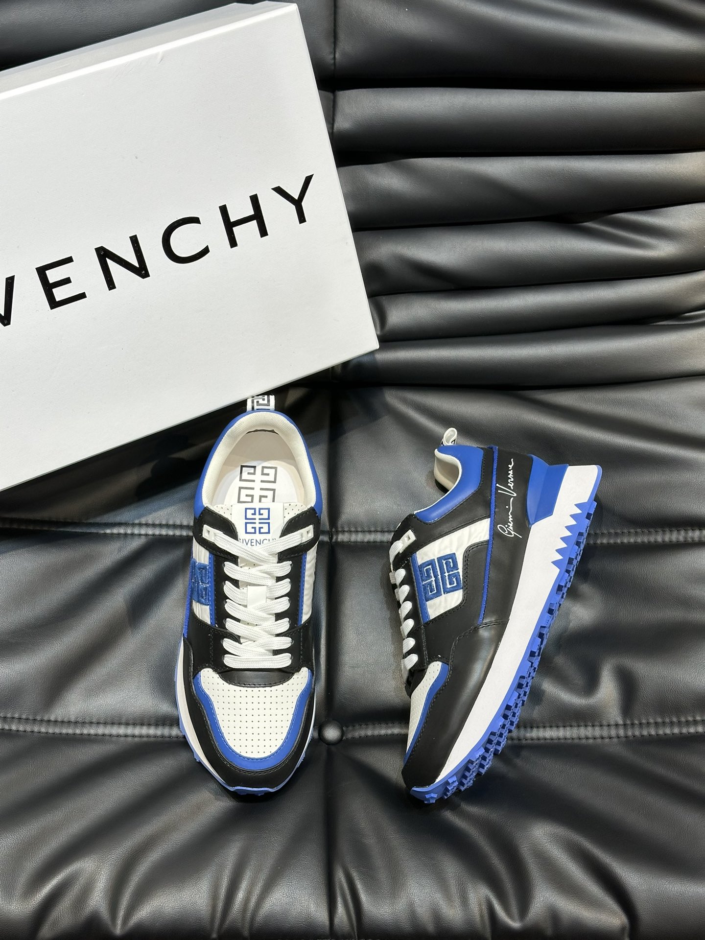 지방시 Givenchy 스니커즈