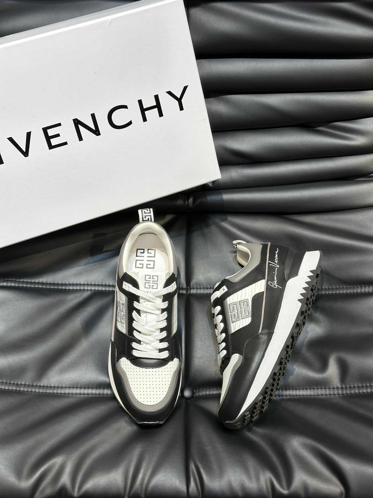 지방시 Givenchy 스니커즈