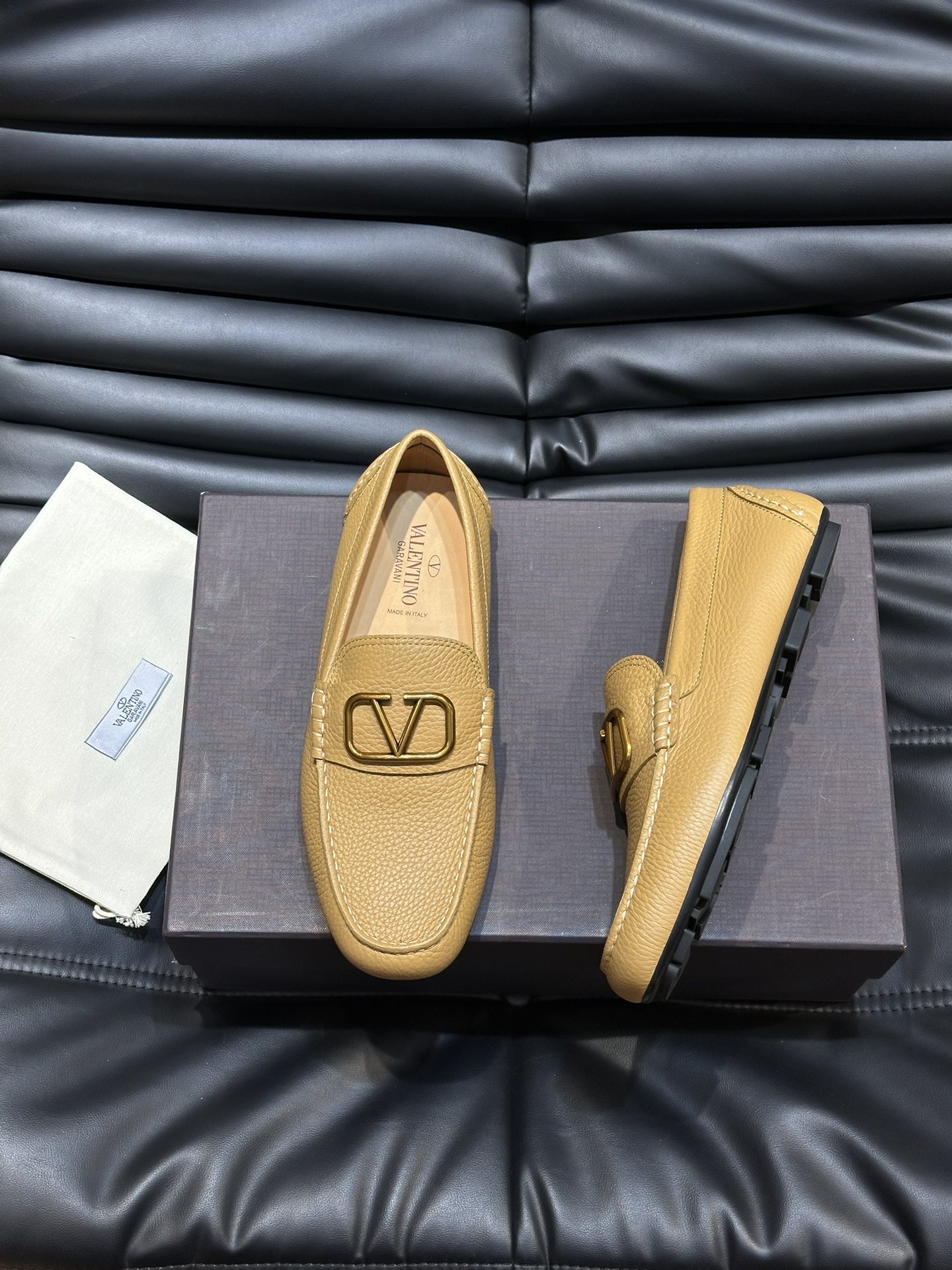 발렌티노 Valentino trackstud 로퍼