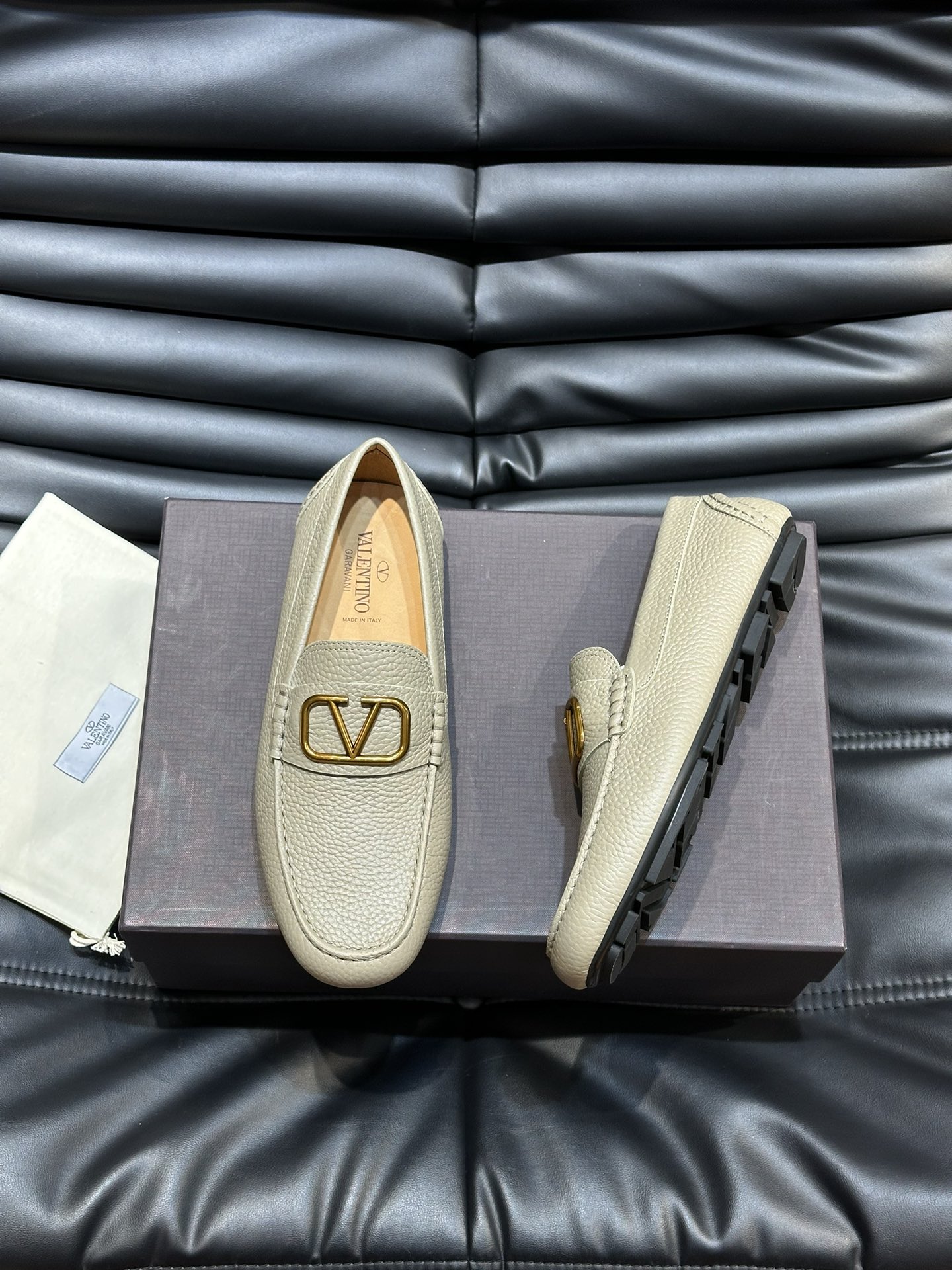 발렌티노 Valentino trackstud 로퍼