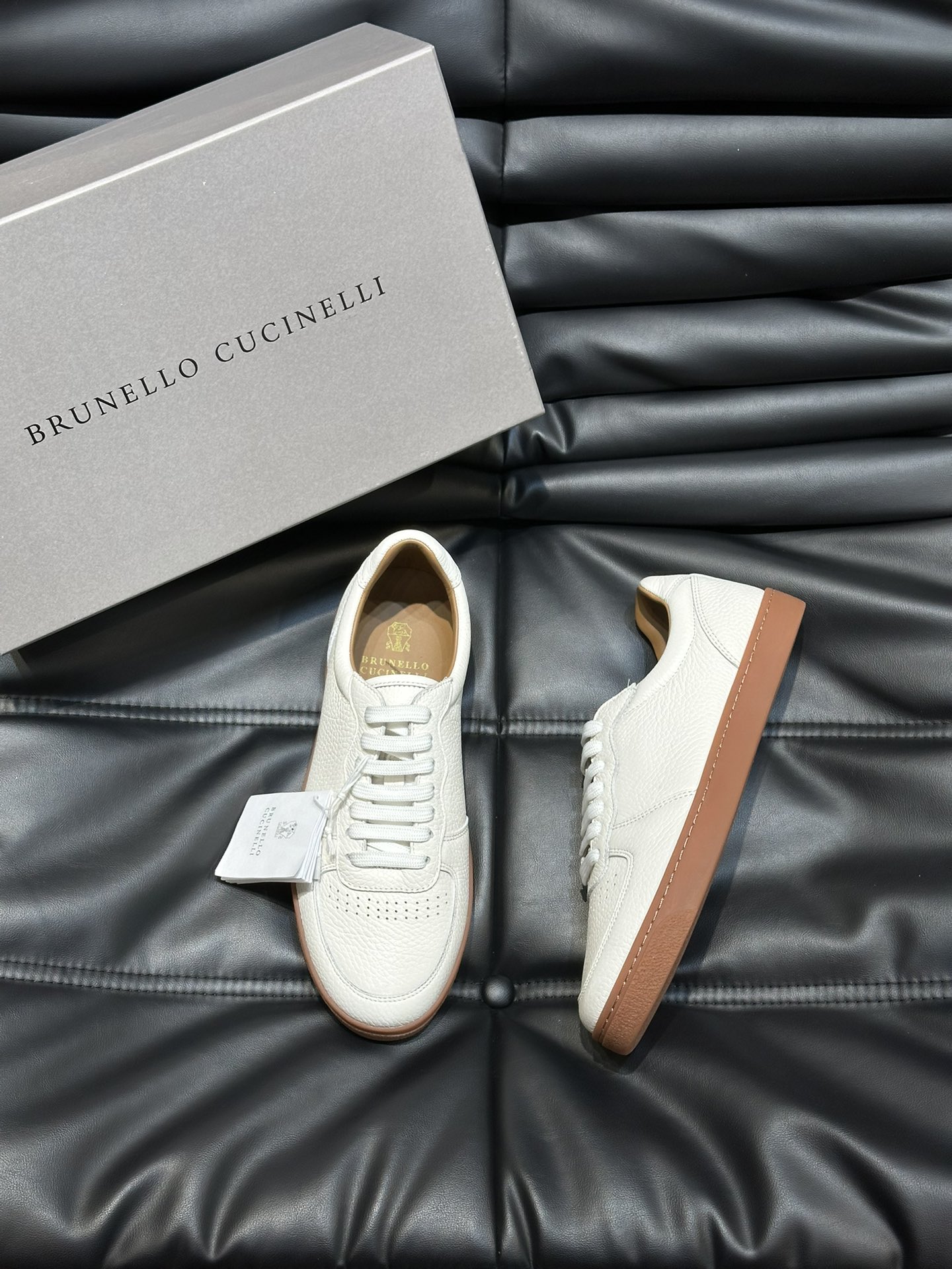 Brunello Cucinelli 스니커즈