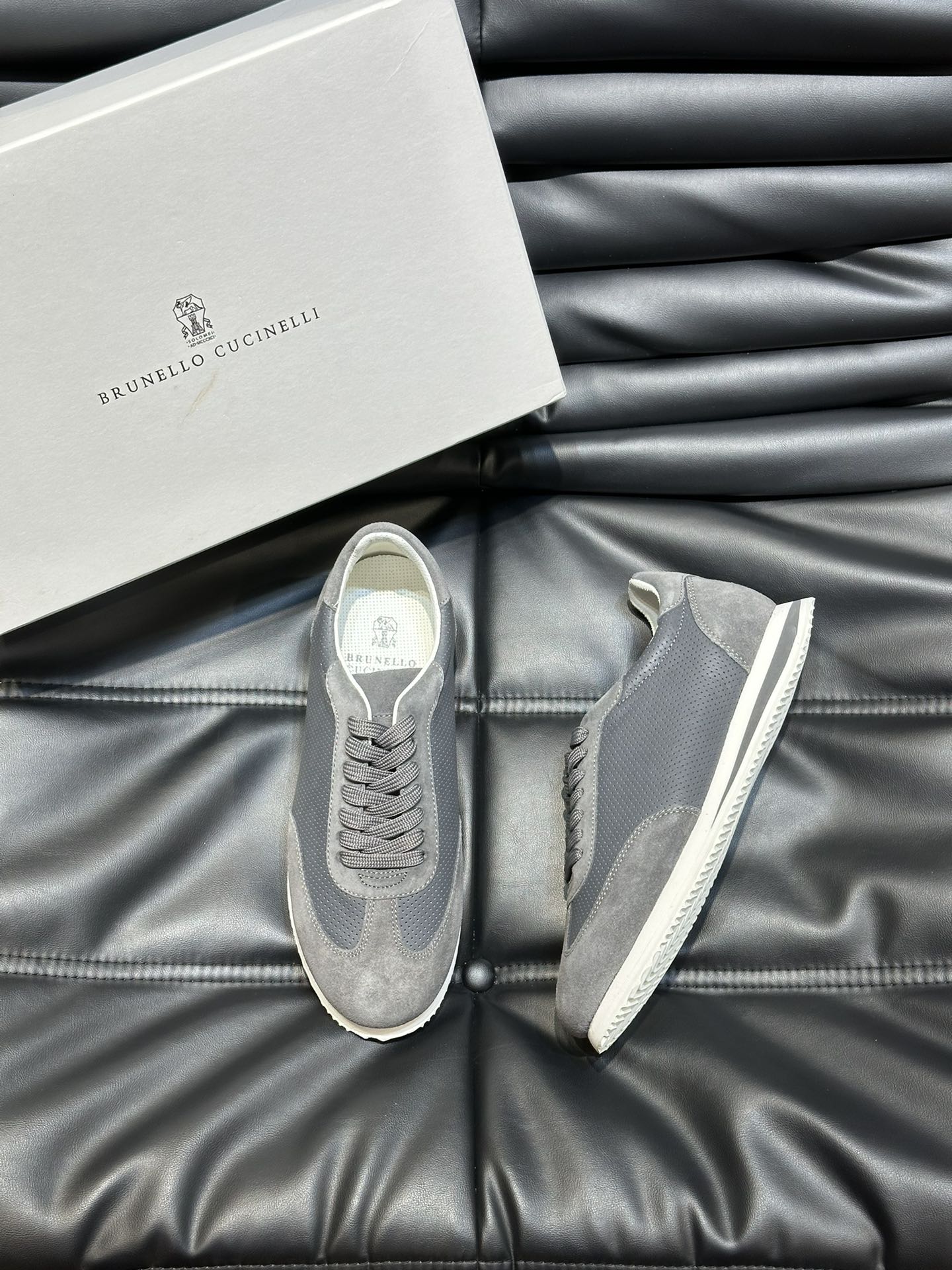 Brunello Cucinelli 스니커즈