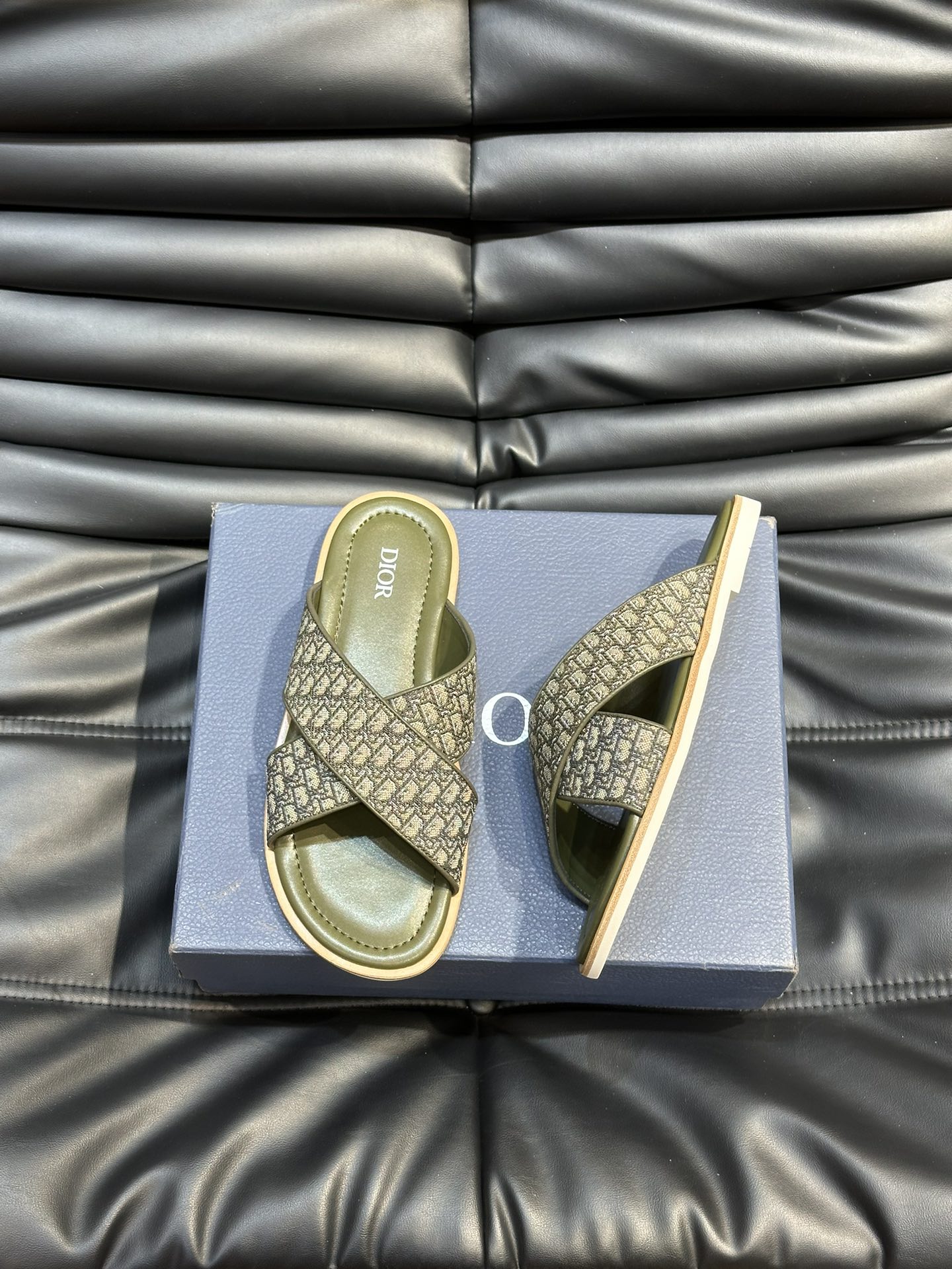 디올 Dior 슬리퍼