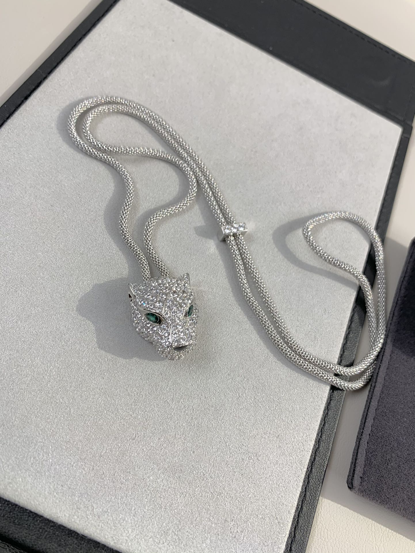 까르띠에 Cartier PANTHÈRE DE CARTIER 팬더 드 까 목걸이