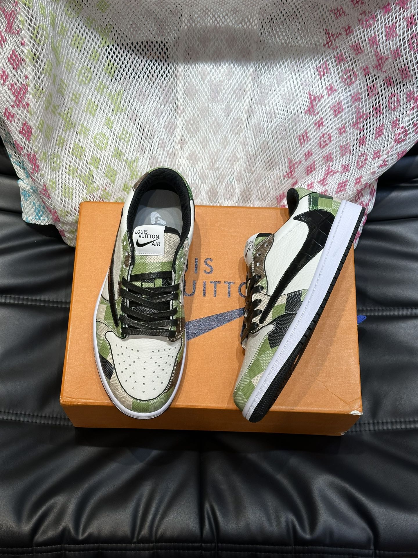 루이비통 LV TRAINER X NIKE 트레이너 스니커즈