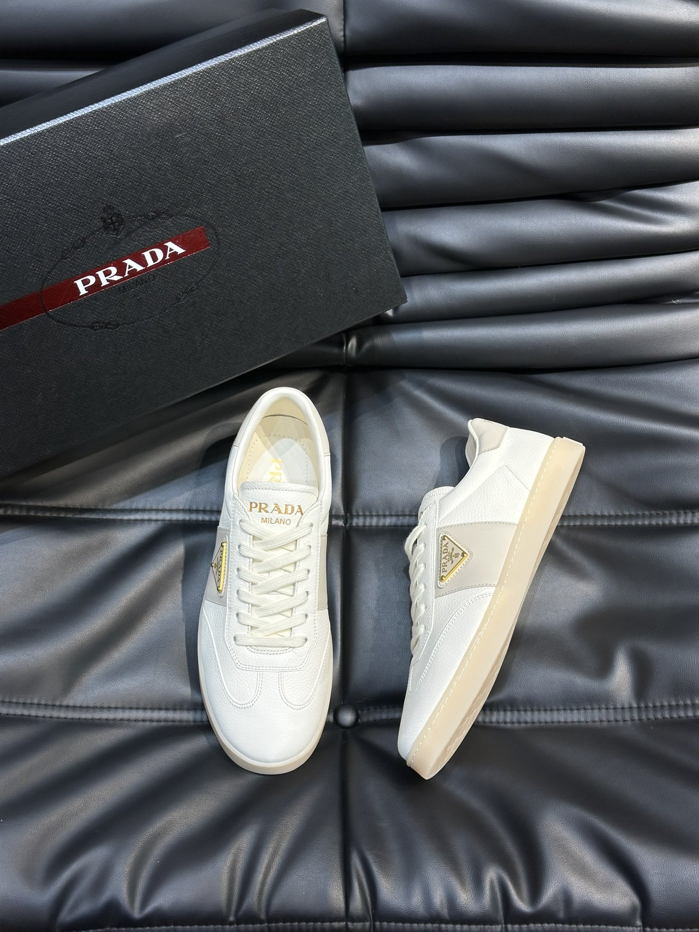 프라다 Prada 스니커즈