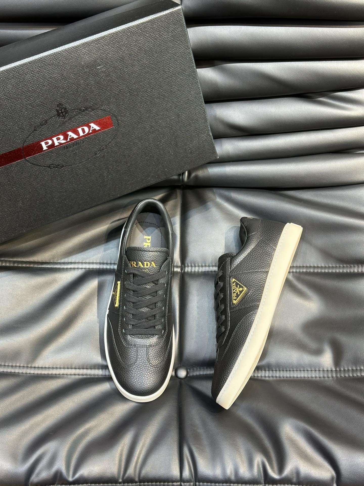 프라다 Prada 스니커즈