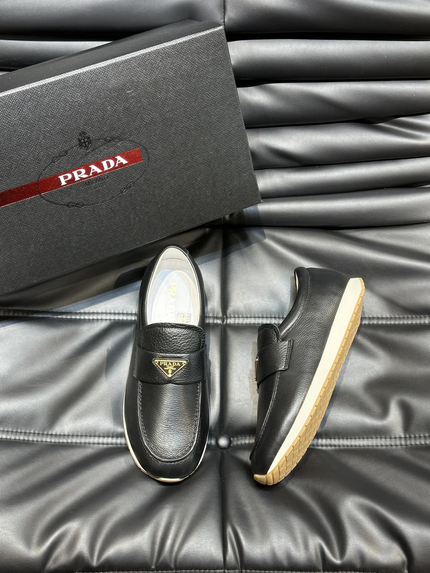 프라다 Prada 스니커즈