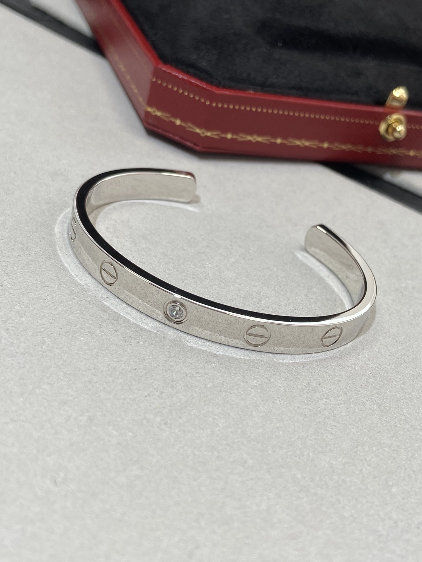 까르띠에 Cartier LOVE 러브 팔찌 화이트 골드 6.1mm B6029917