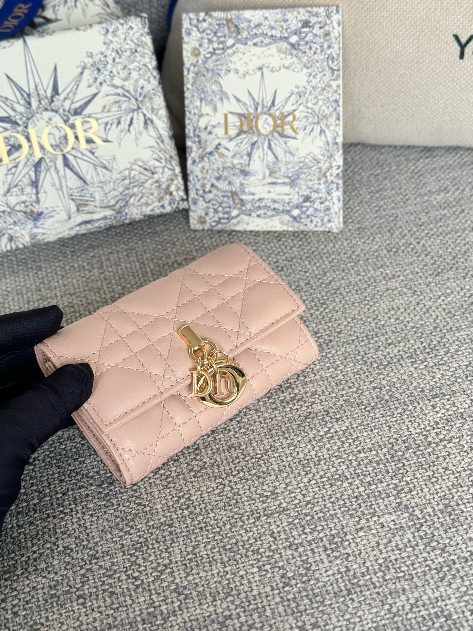 디올 Dior Glycine S0966ONMJ-M413 지갑 11CM