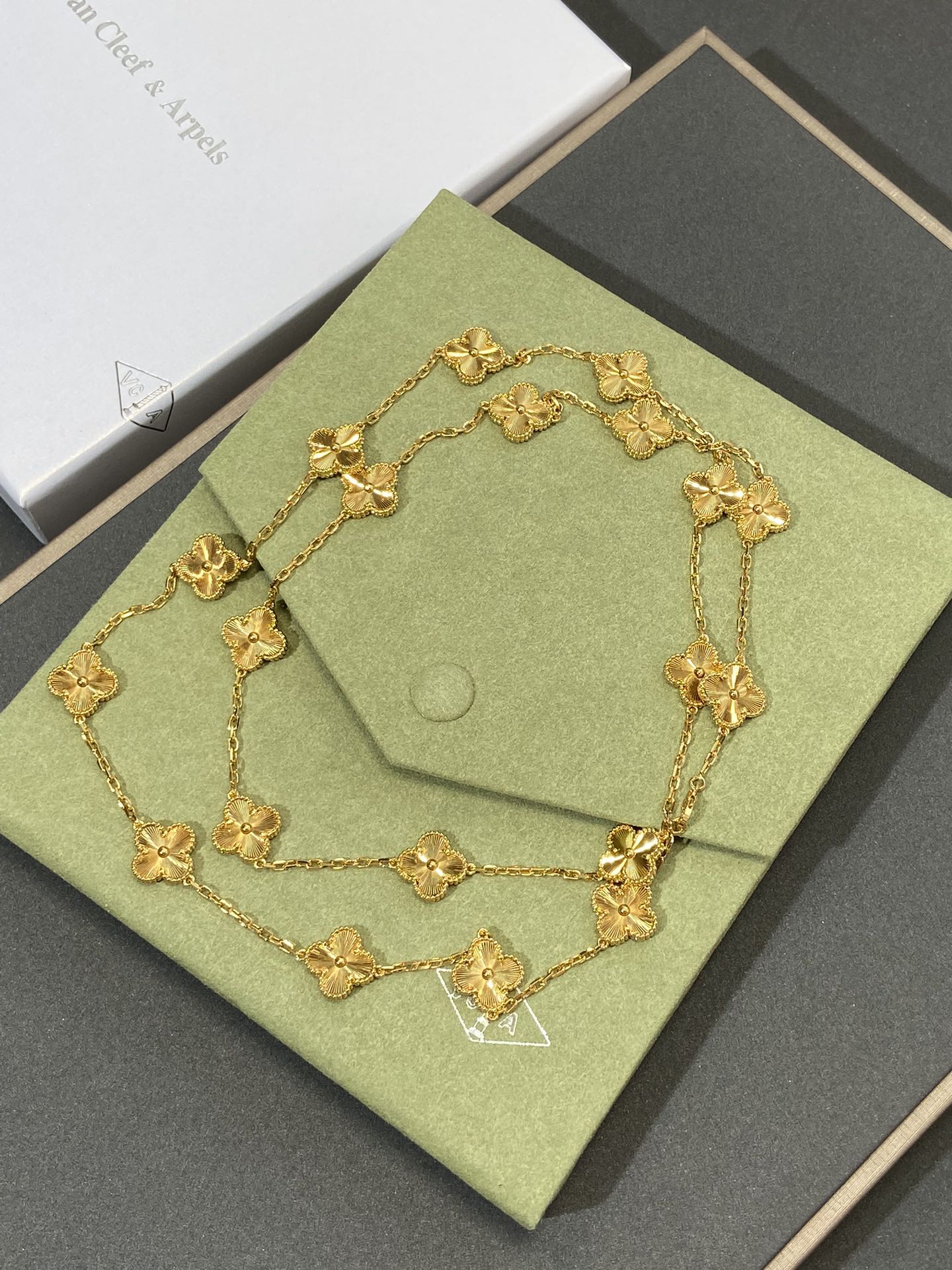 반클리프 Van Cleef & Arpels 빈티지 알함브라 Vintage Alhambra 목걸이