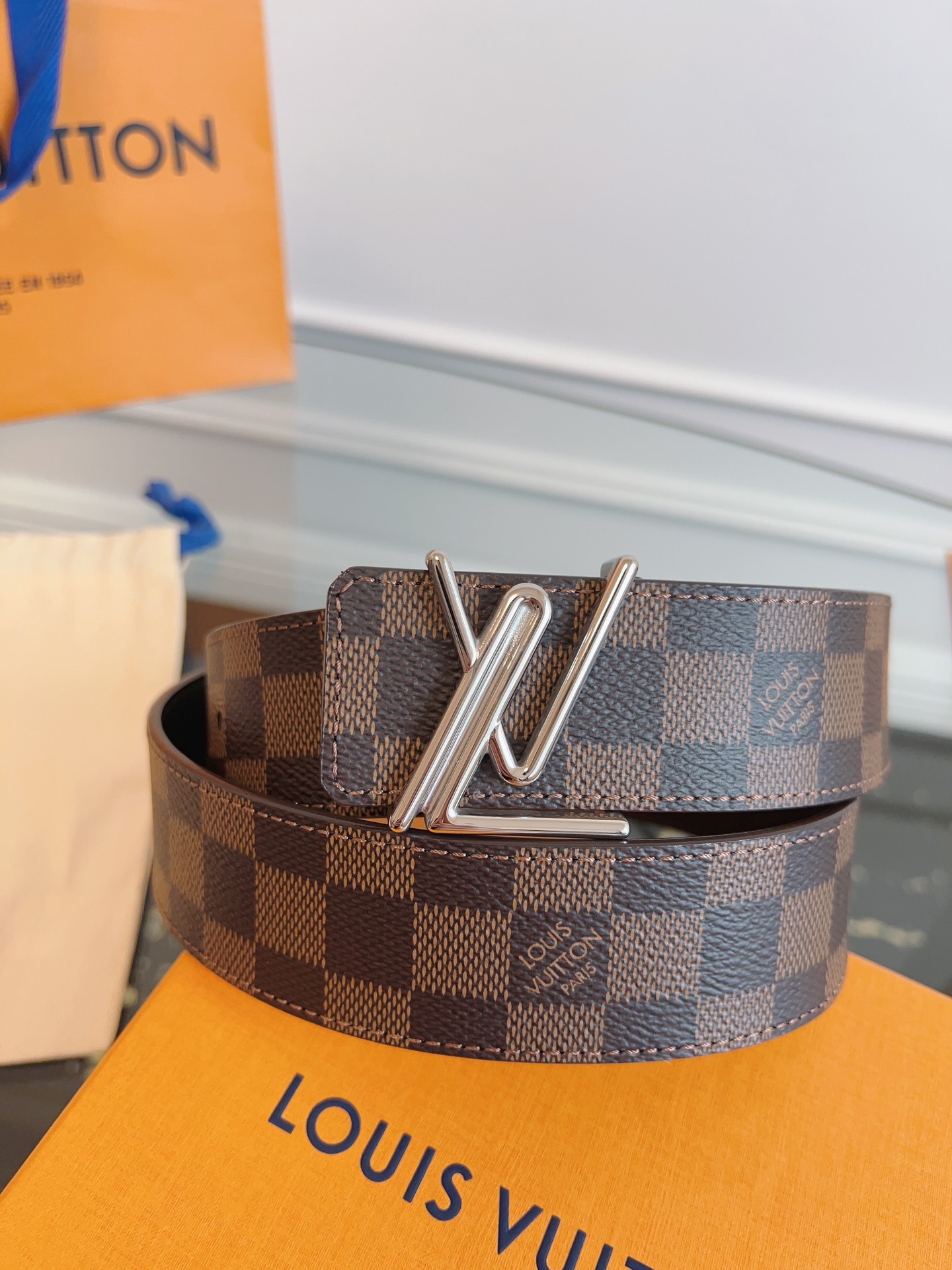 루이비통 Louis Vuitton 벨트 40mm