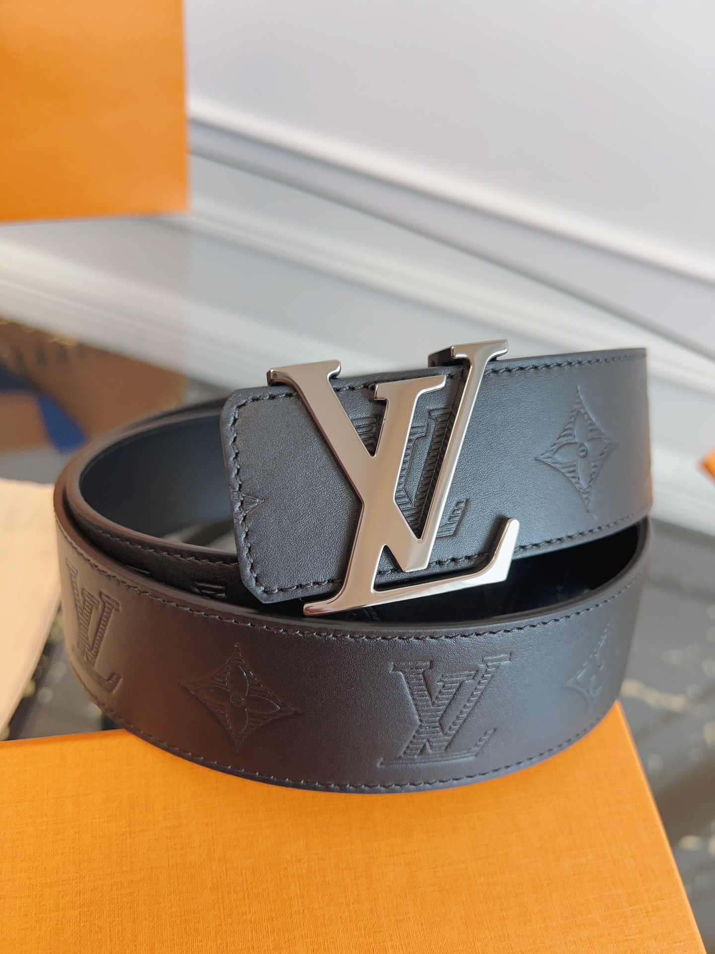 루이비통 Louis Vuitton 벨트 40mm