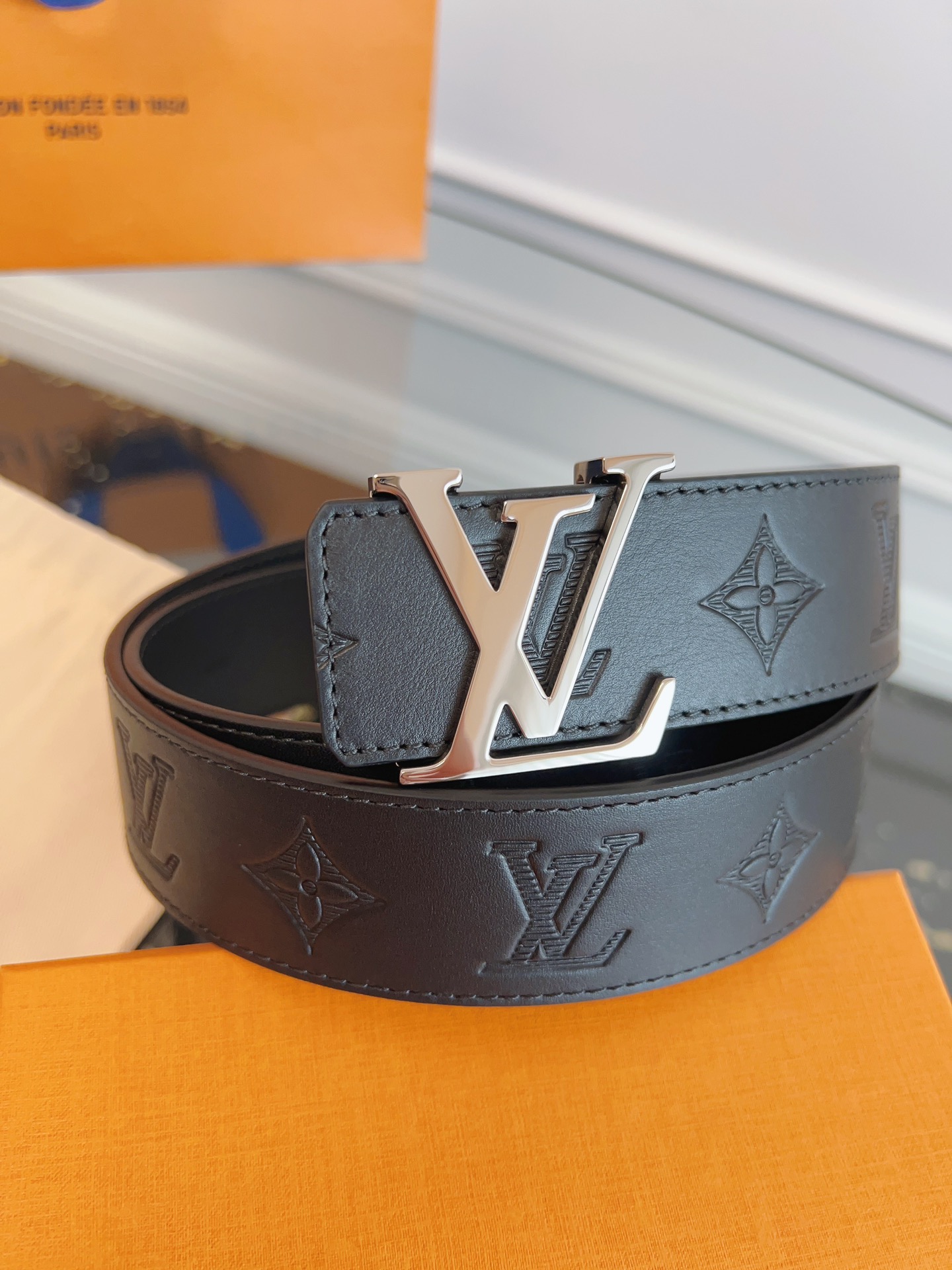 루이비통 Louis Vuitton 벨트 40mm