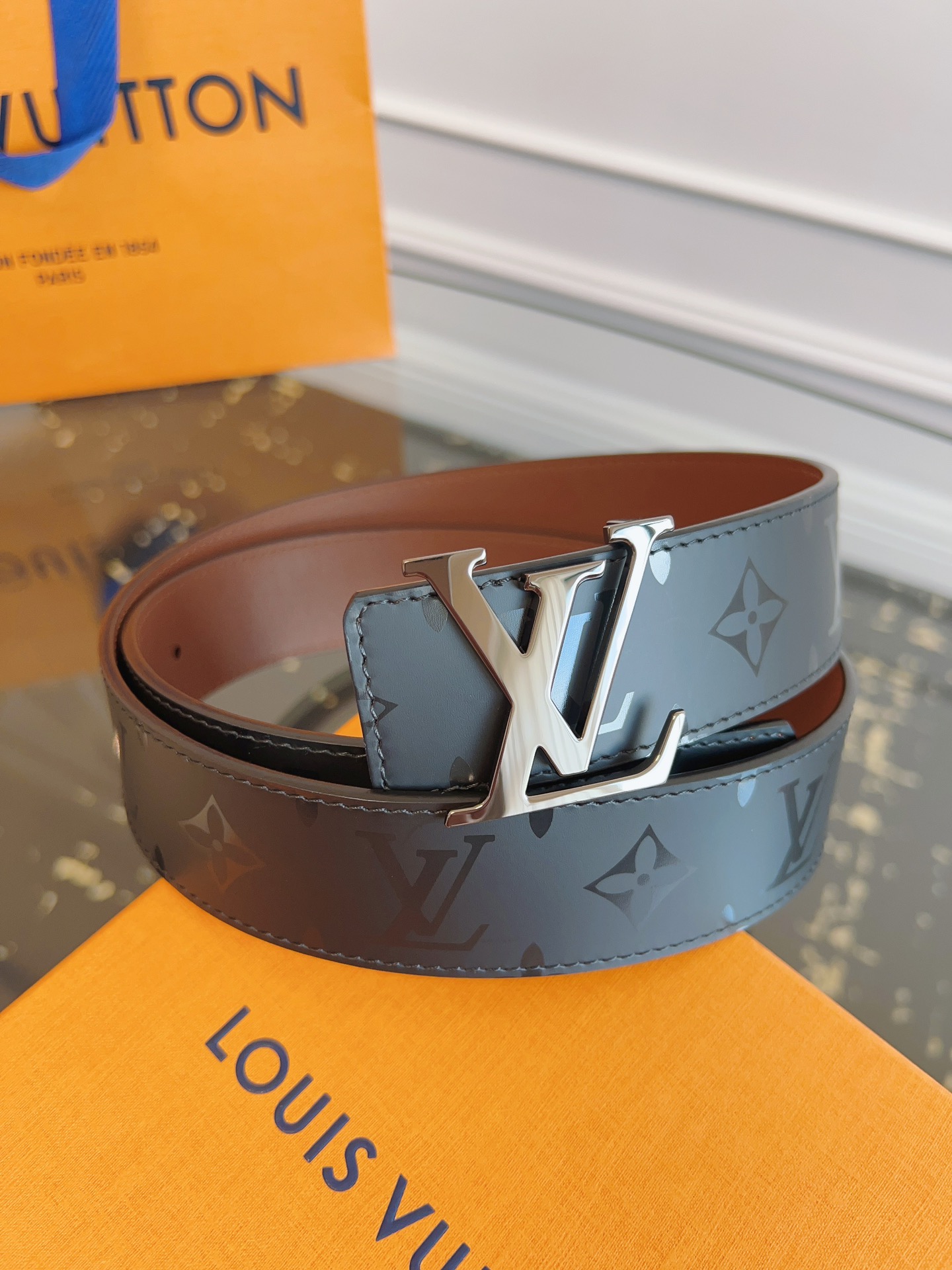 루이비통 Louis Vuitton 벨트 40mm