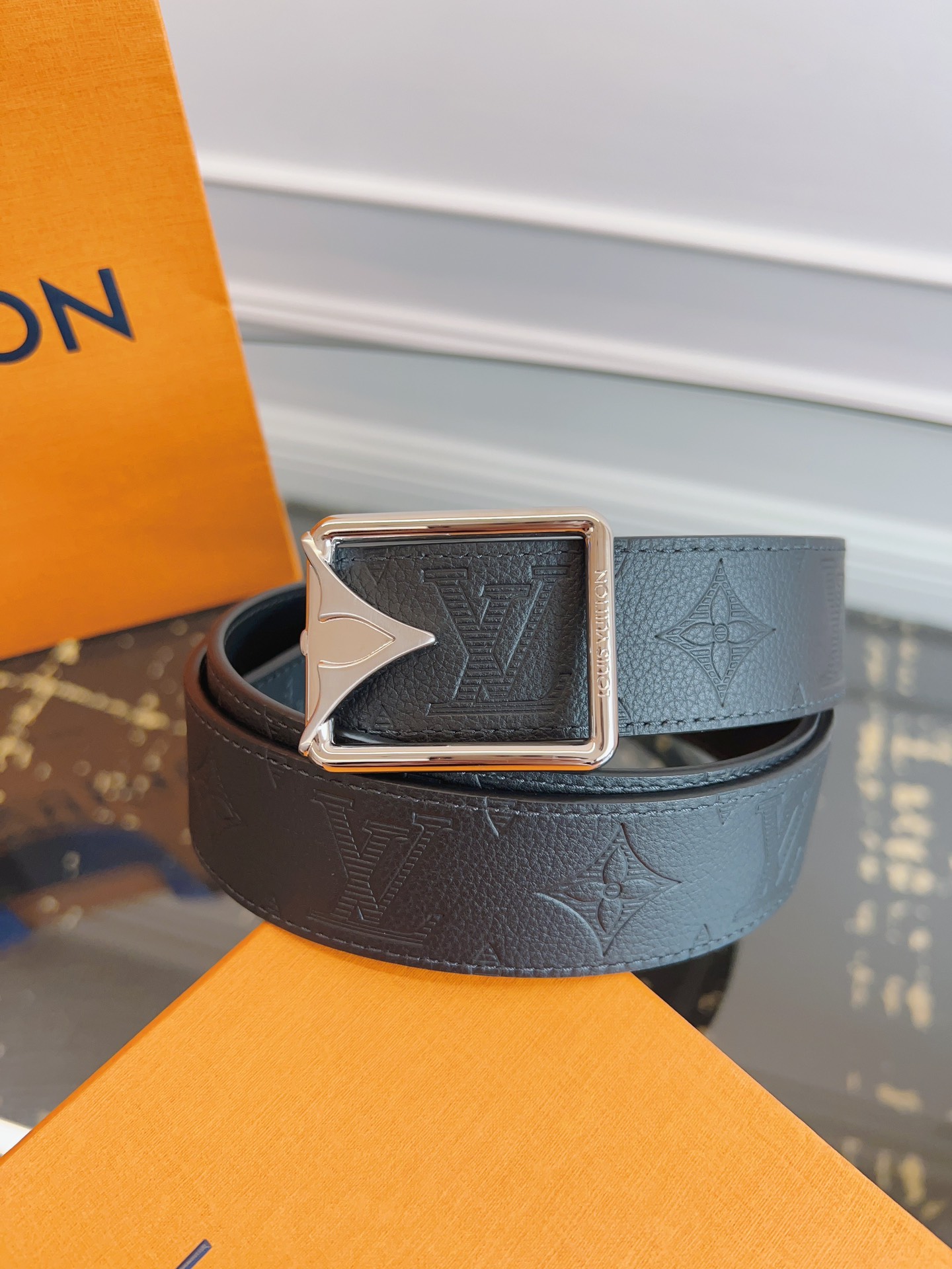 루이비통 Louis Vuitton 벨트 40mm