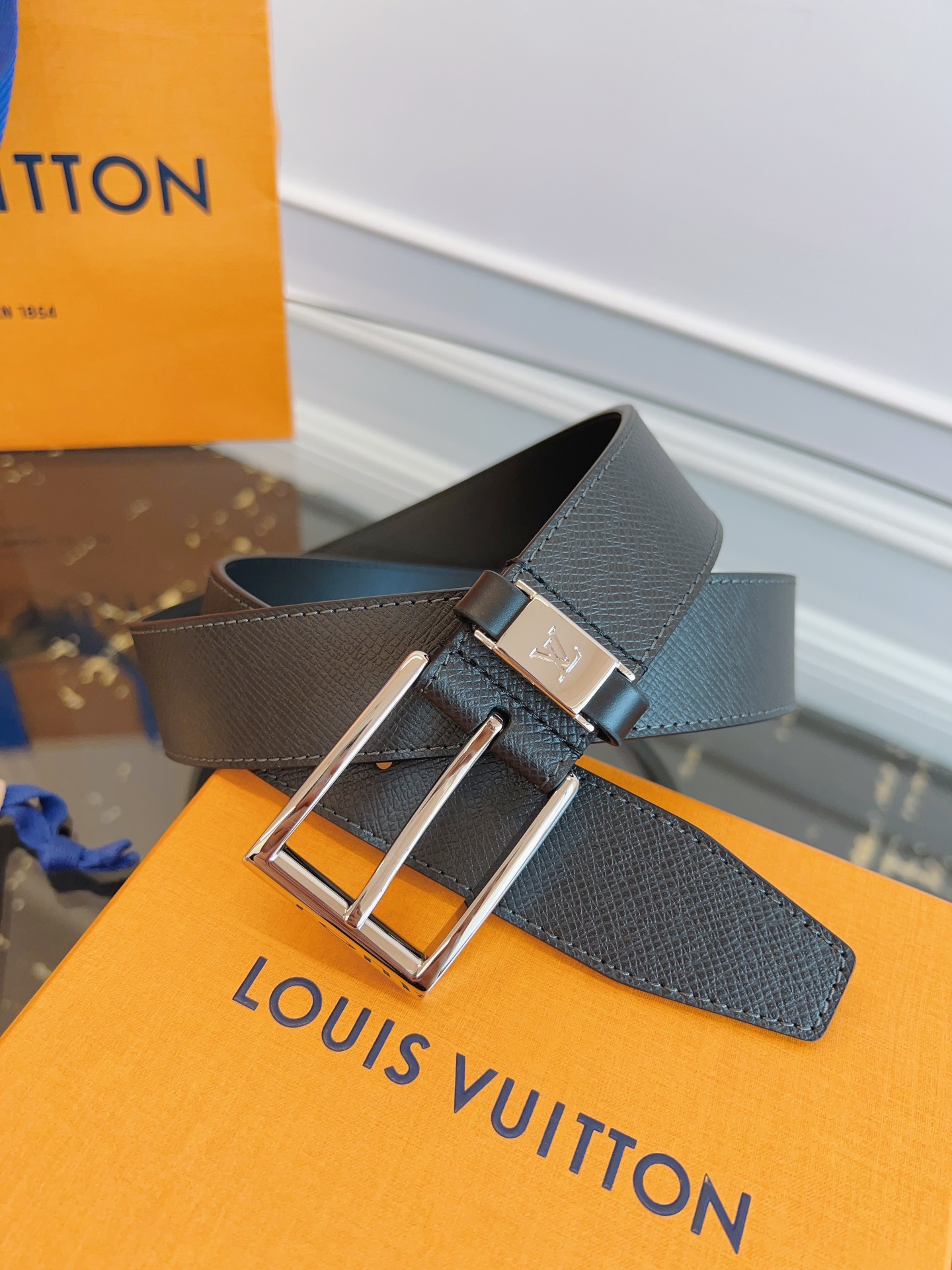 루이비통 Louis Vuitton 벨트 35mm