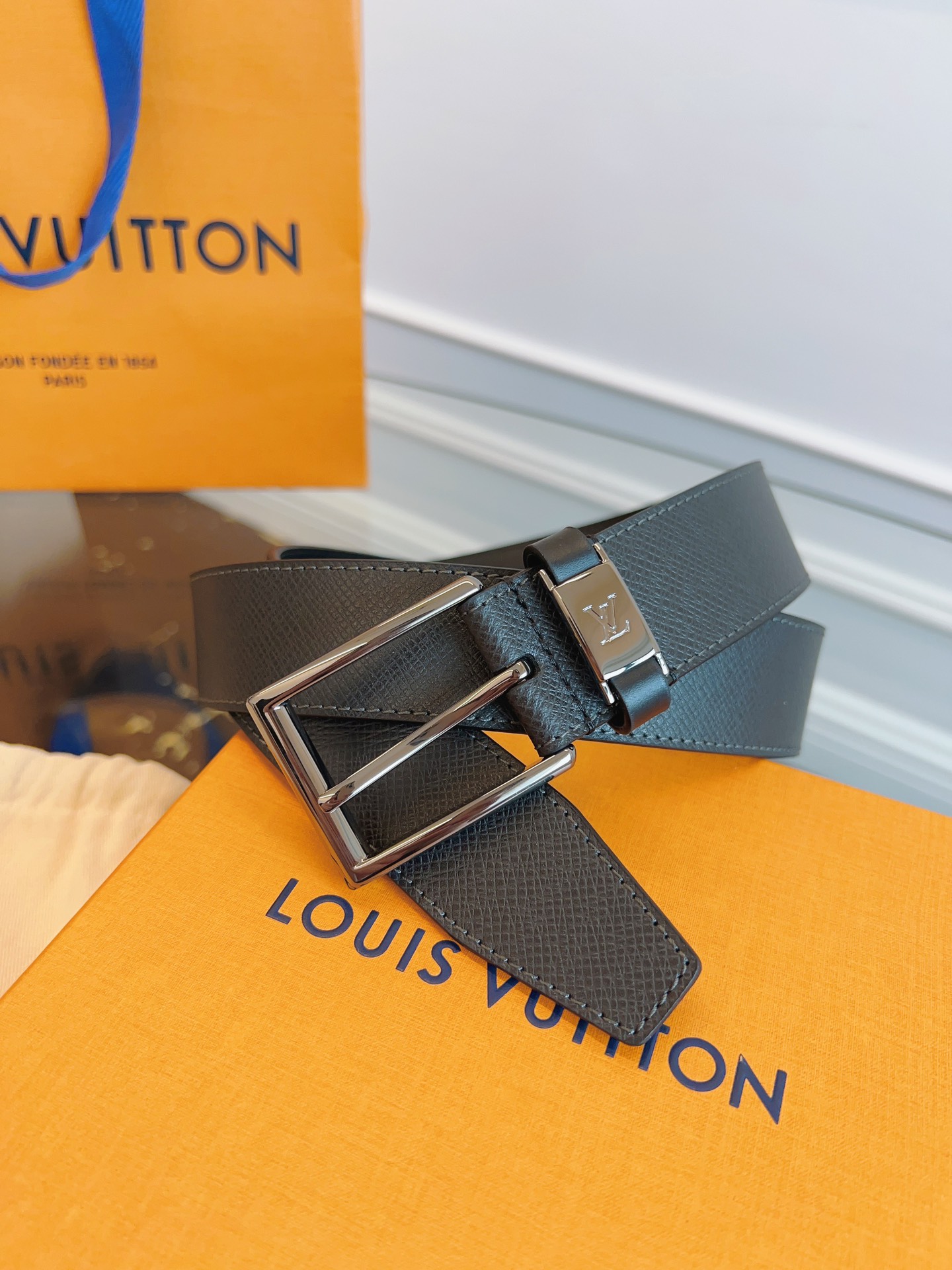 루이비통 Louis Vuitton 벨트 35mm