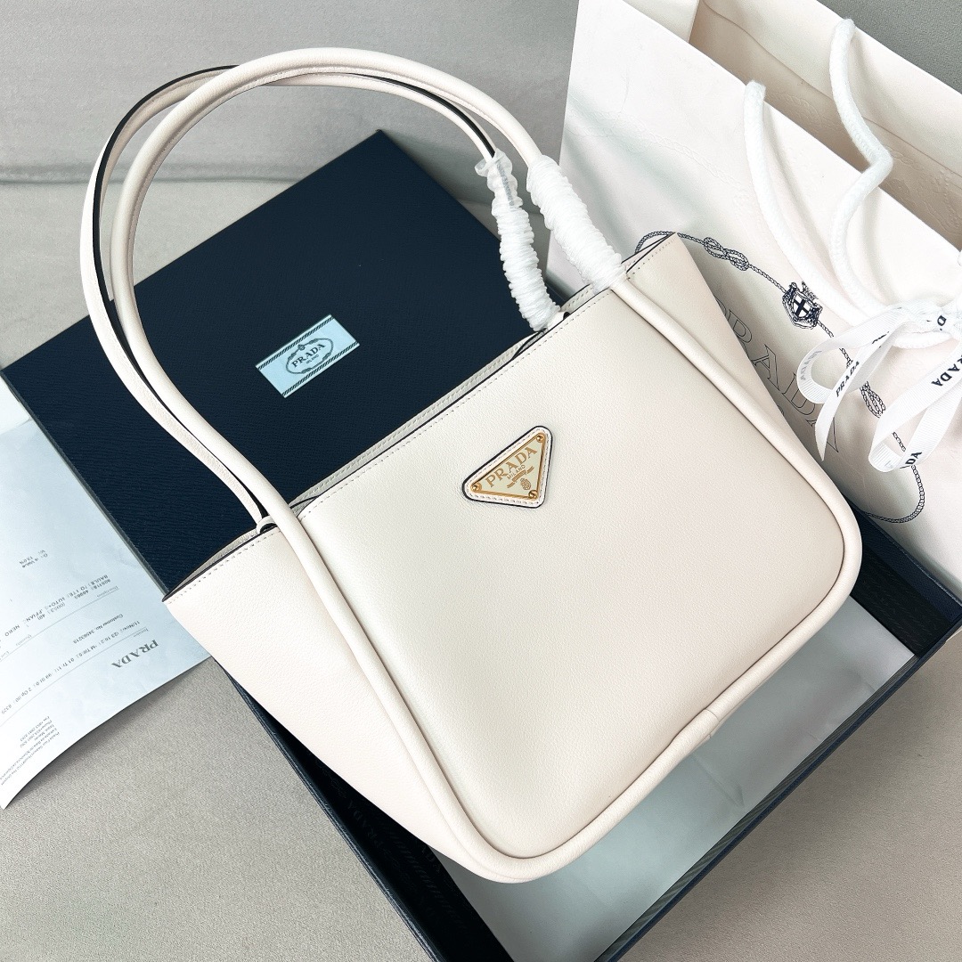 프라다 Prada 1BG539 Summer Soft Grainhobo 탑 핸들백 25CM