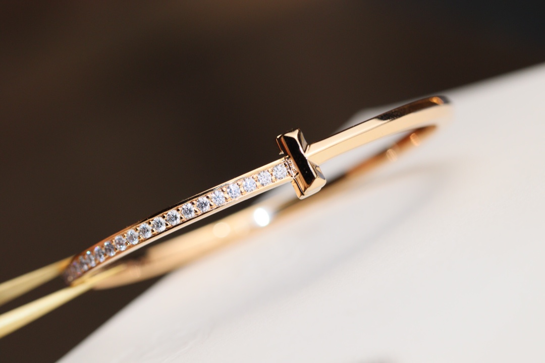 티파니 Tiffany&Co 스마일 브레이 Tiffany T 팔찌