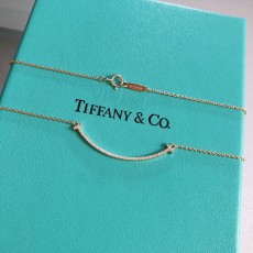 티파니 Tiffany&Co 네로우 Tiffany T 목걸이