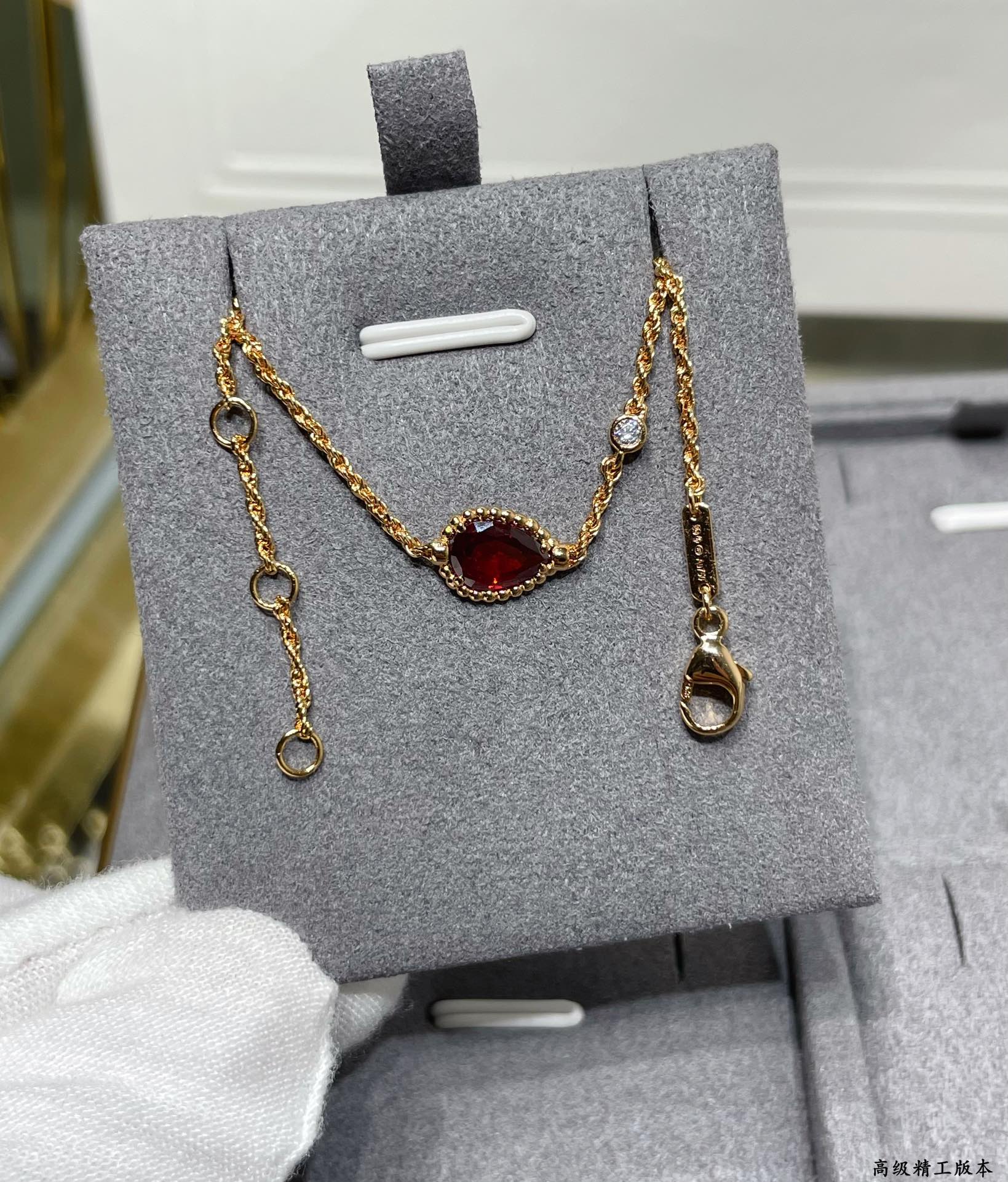 부쉐론 Boucheron serpent bohème 다섯 개의 모티브로 팔찌