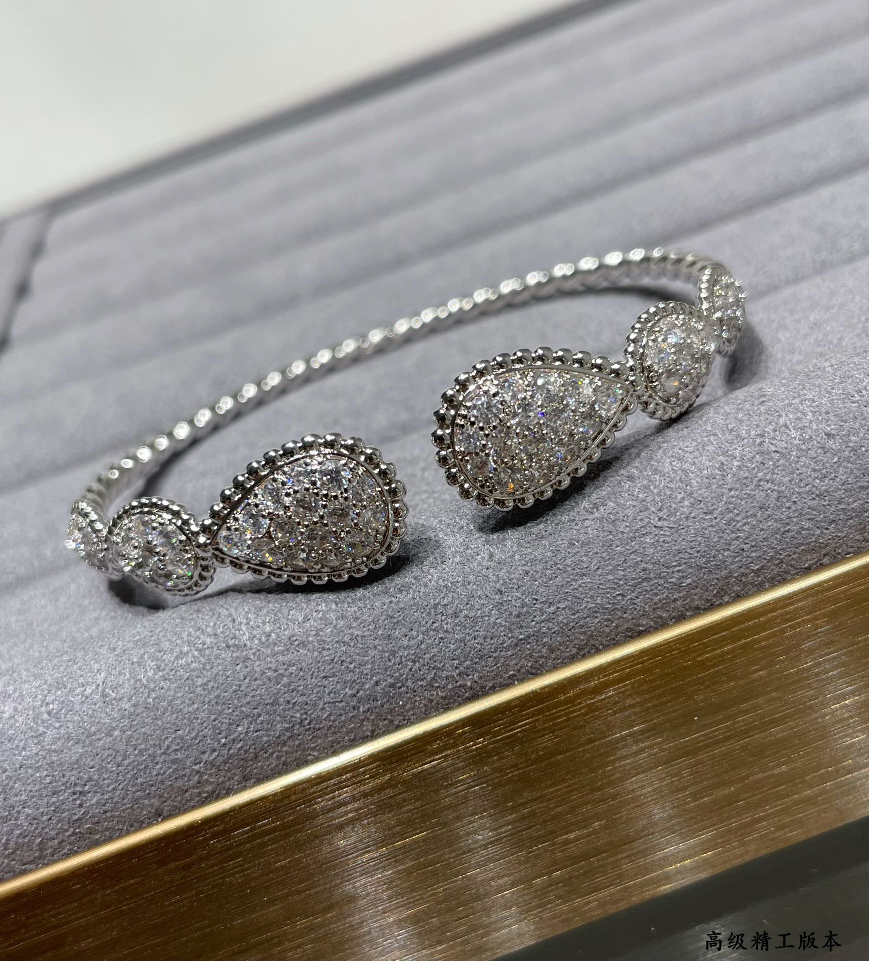 부쉐론 Boucheron serpent bohème 다섯 개의 모티브로 팔찌