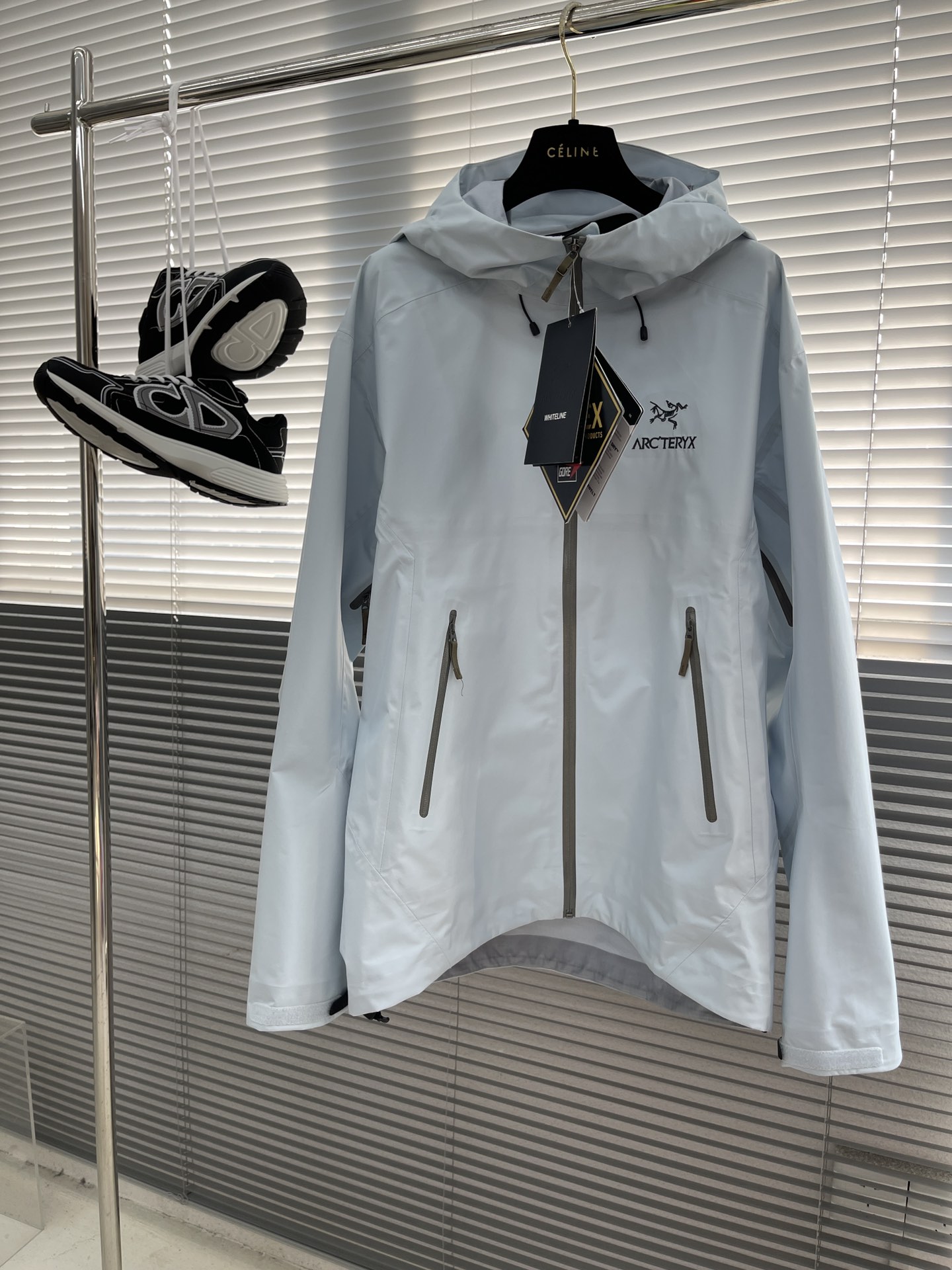 아크테릭스 ARC'TERYX 재킷