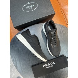 프라다 Prada 스니커즈