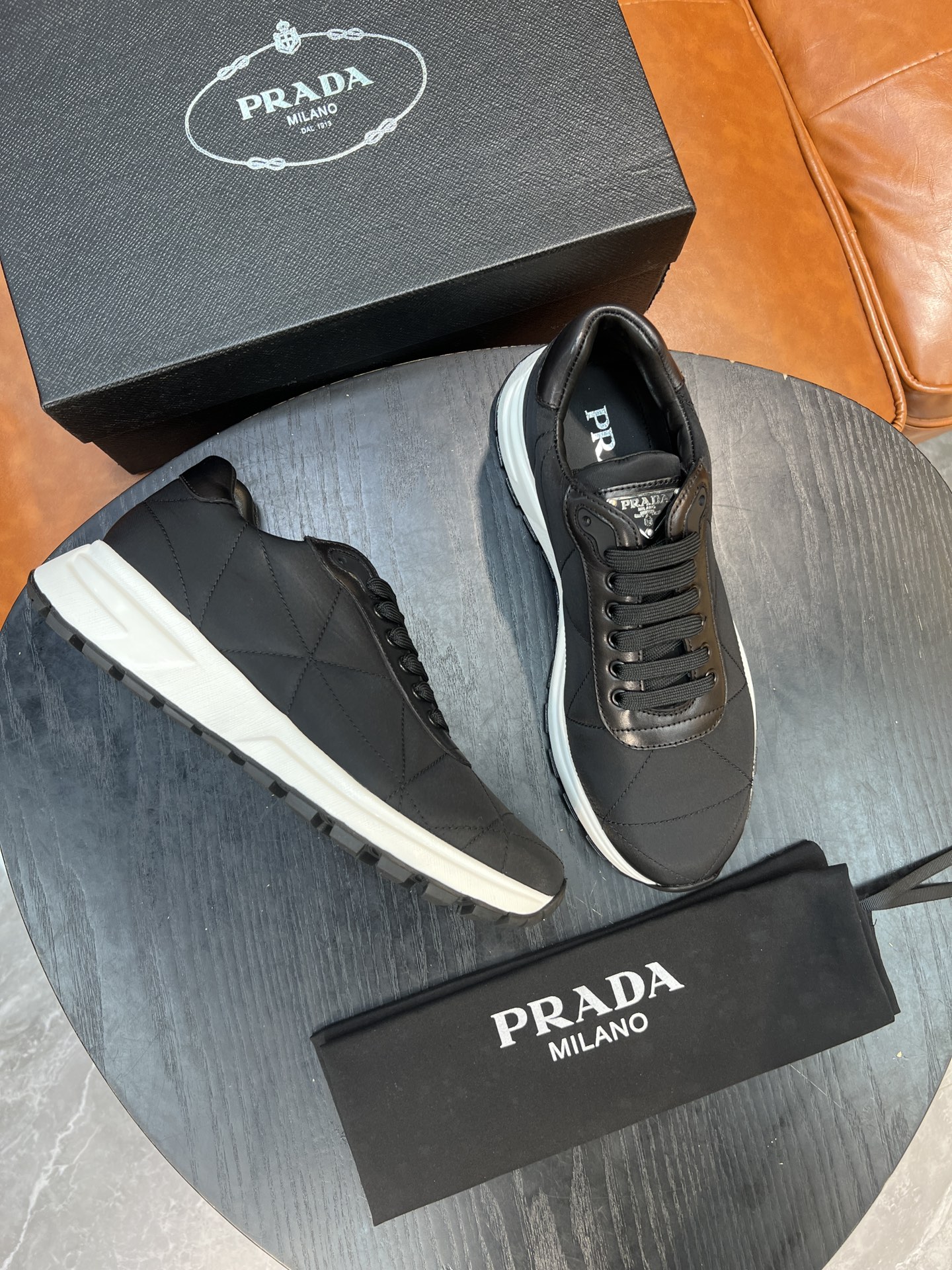 프라다 Prada 스니커즈