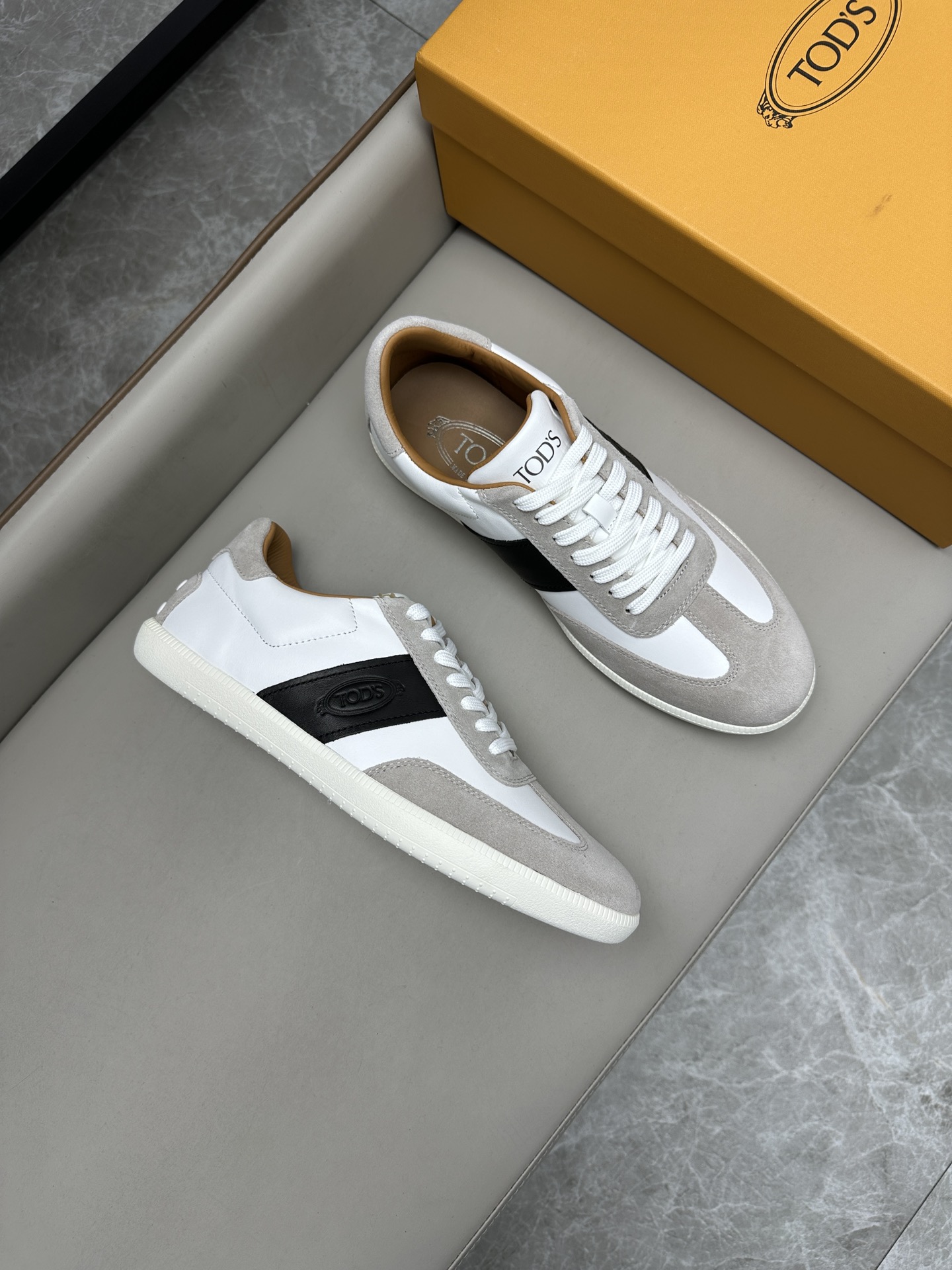 토즈 TOD'S 스니커즈