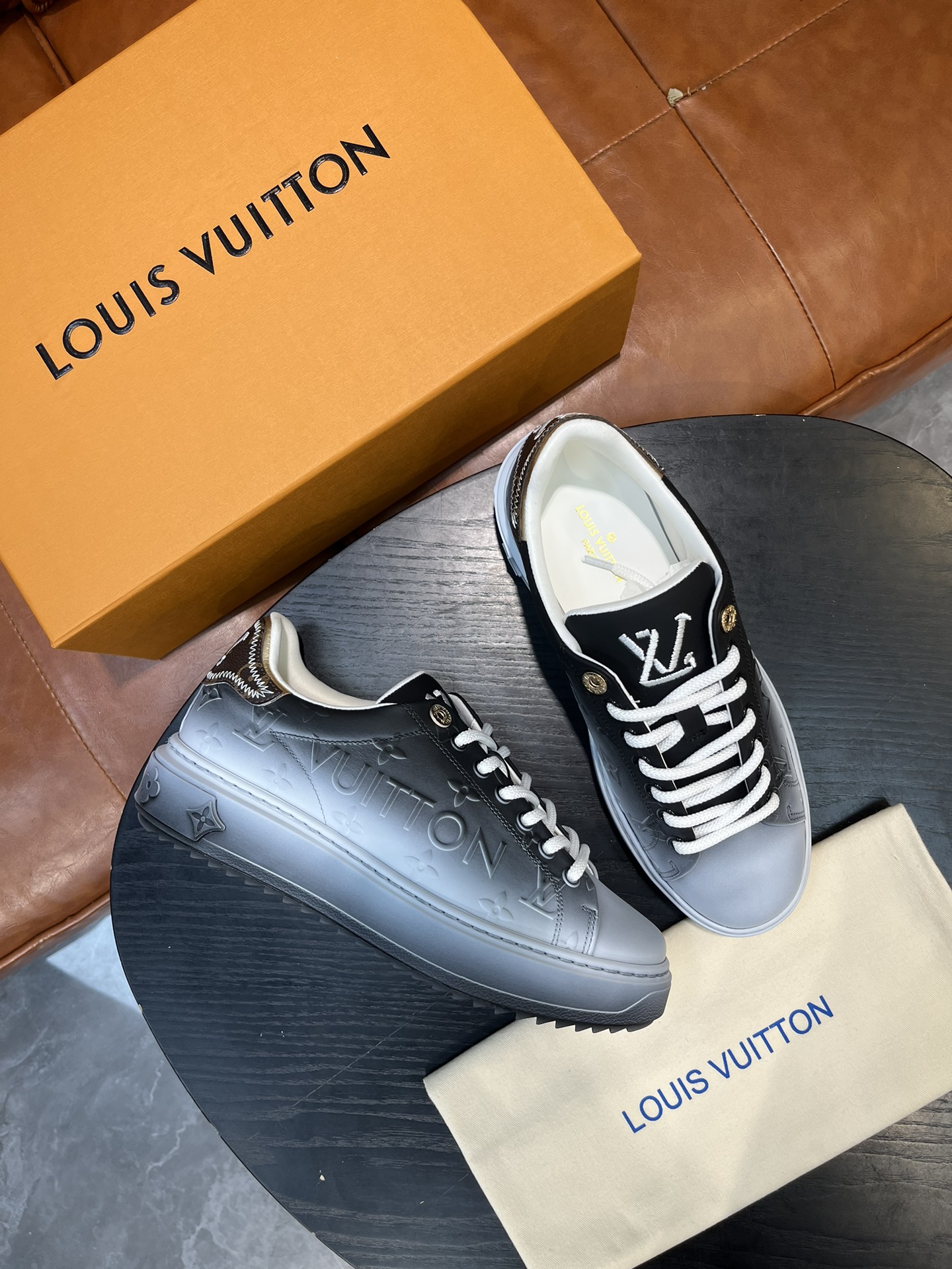 루이비통 Louis Vuitton 스니커즈