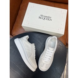 Alexander McQueen 스니커즈