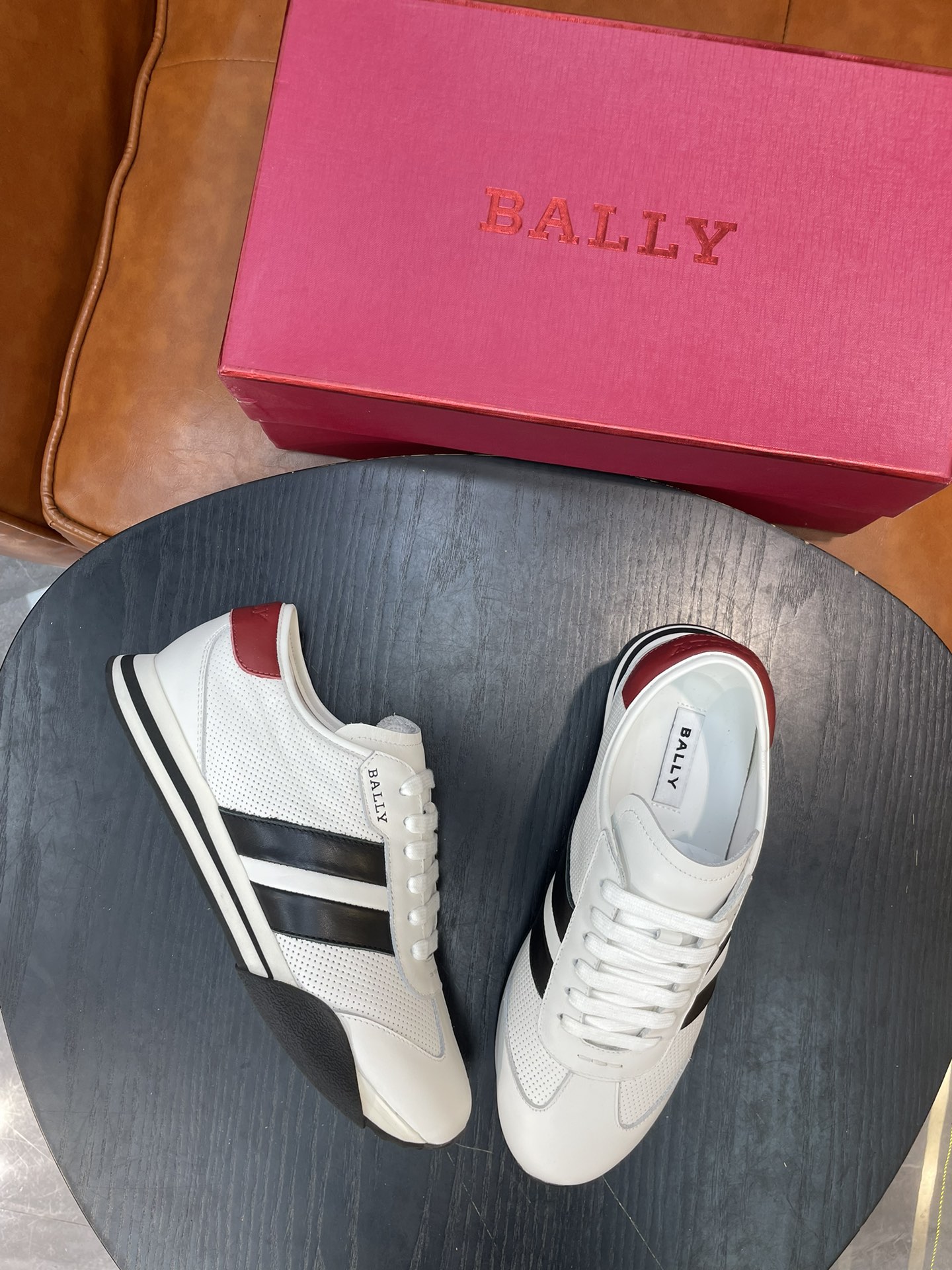 발리 BALLY 스니커즈