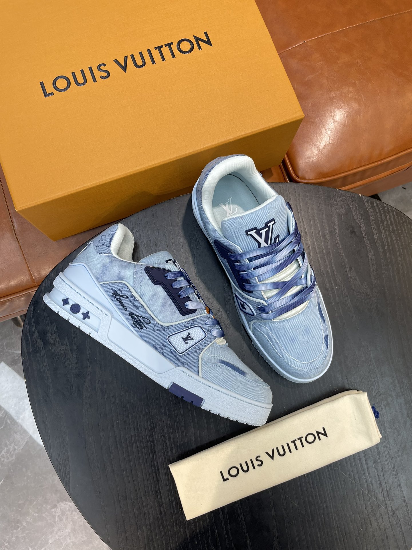 루이비통 Louis Vuitton 스니커즈