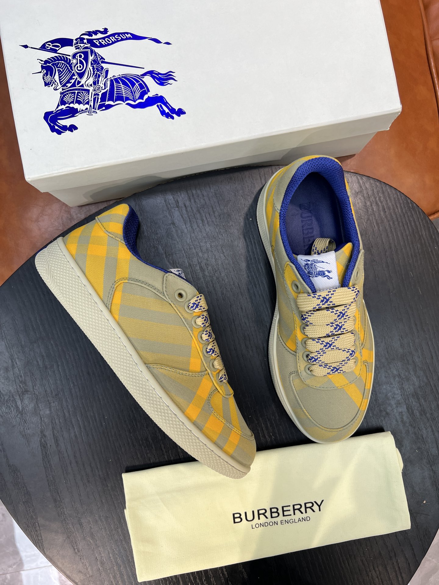 버버리 Burberry 스니커즈