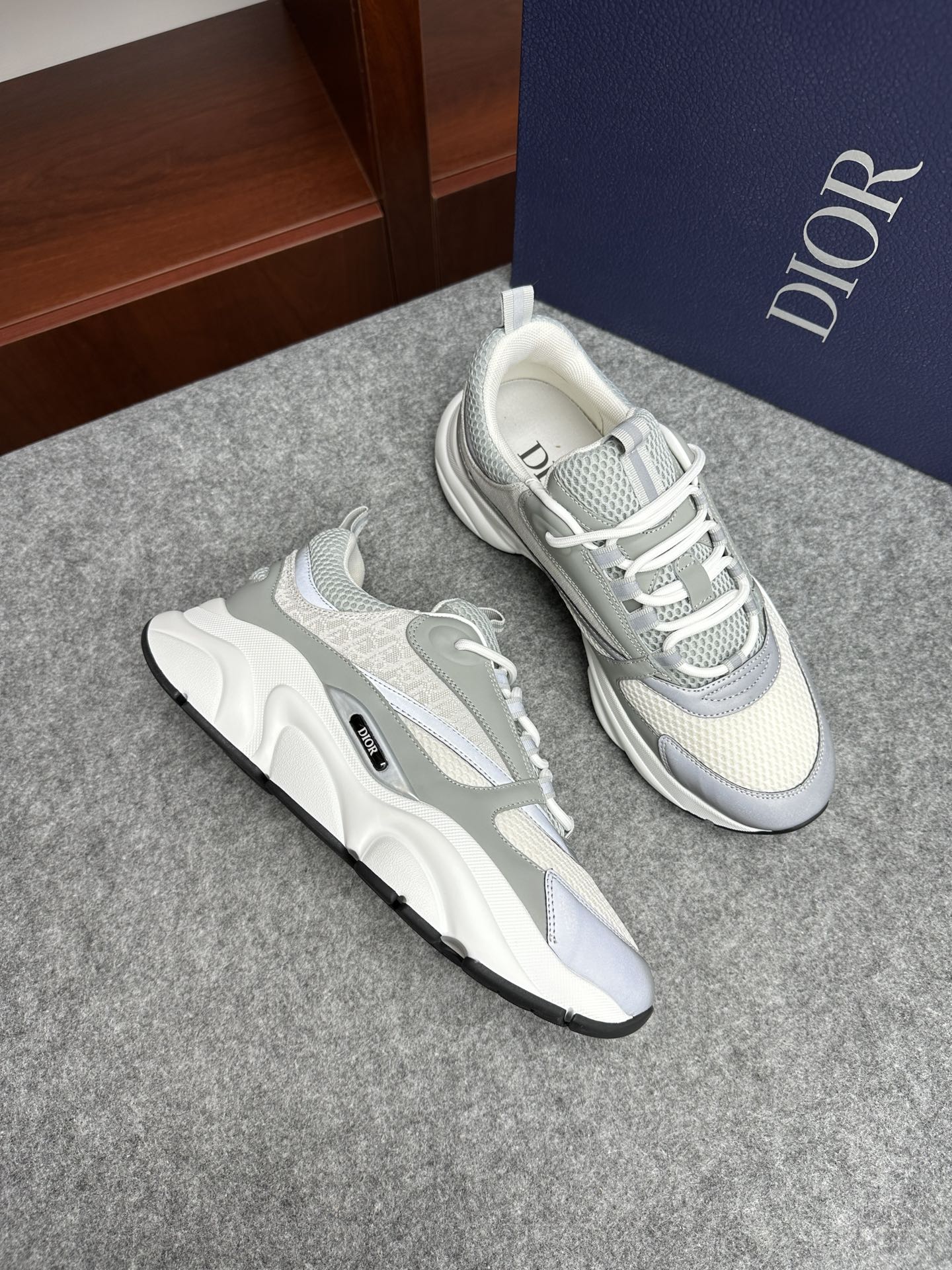 디올 Dior 스니커즈