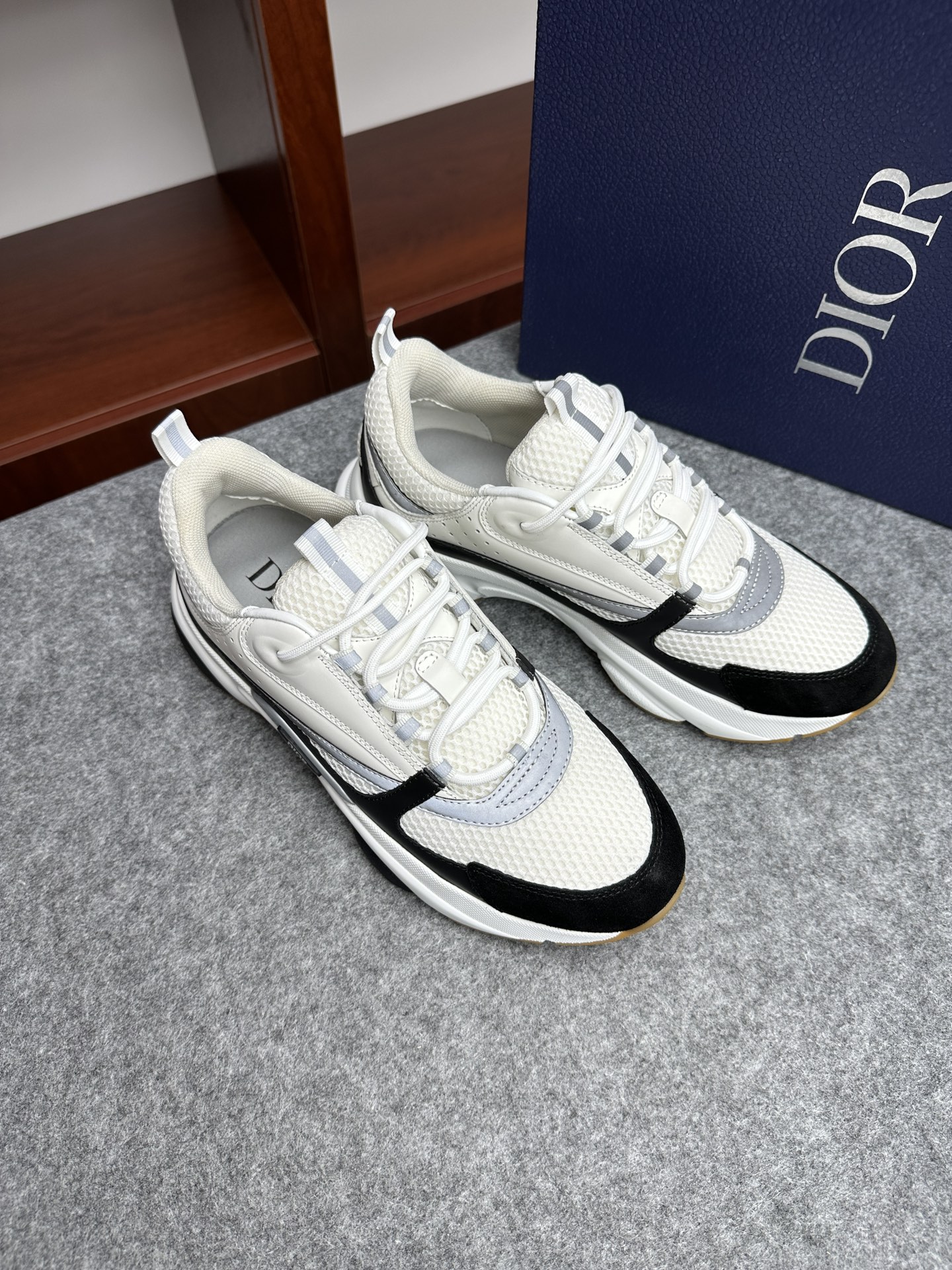 디올 Dior 스니커즈