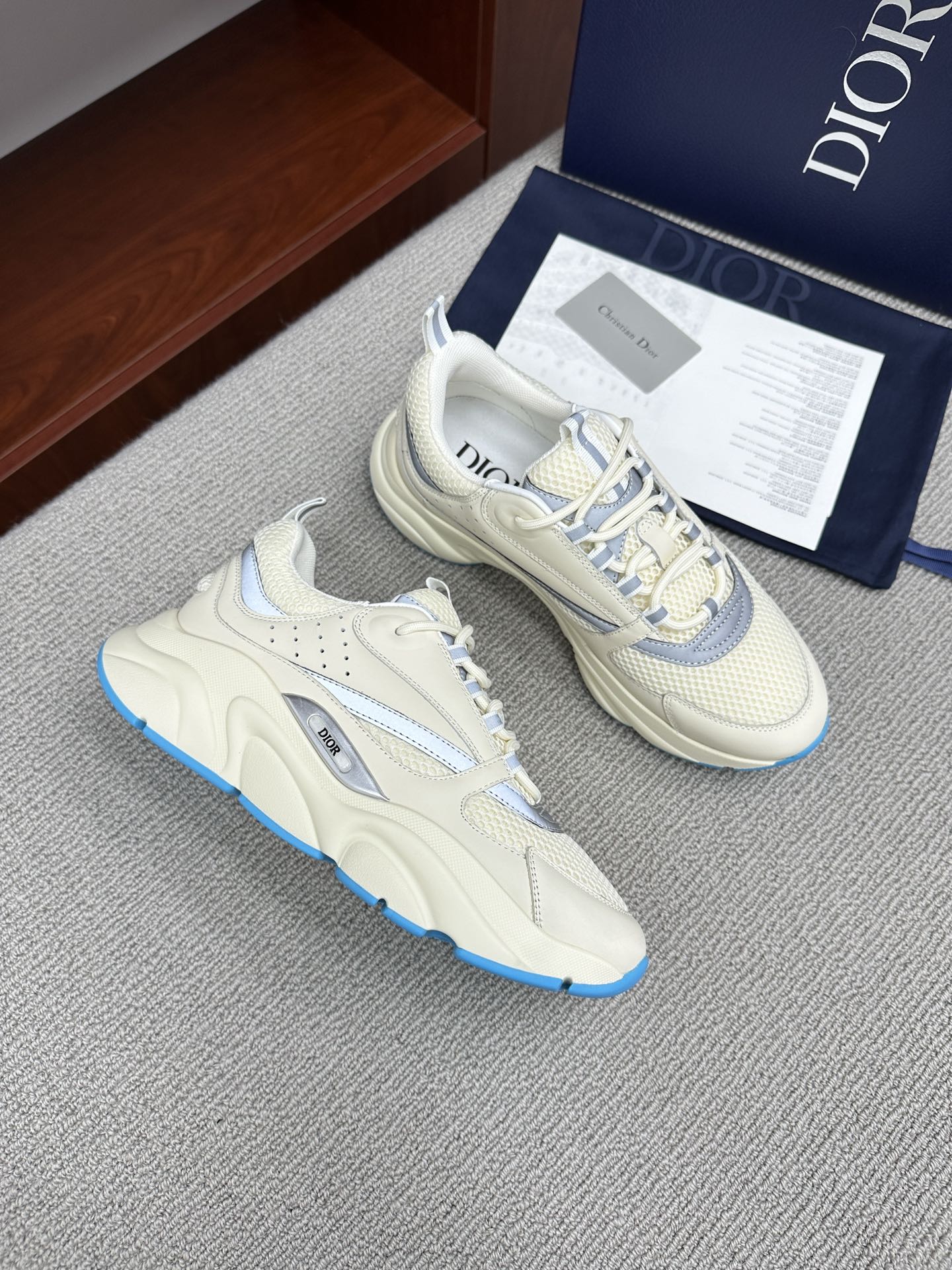 디올 Dior 스니커즈