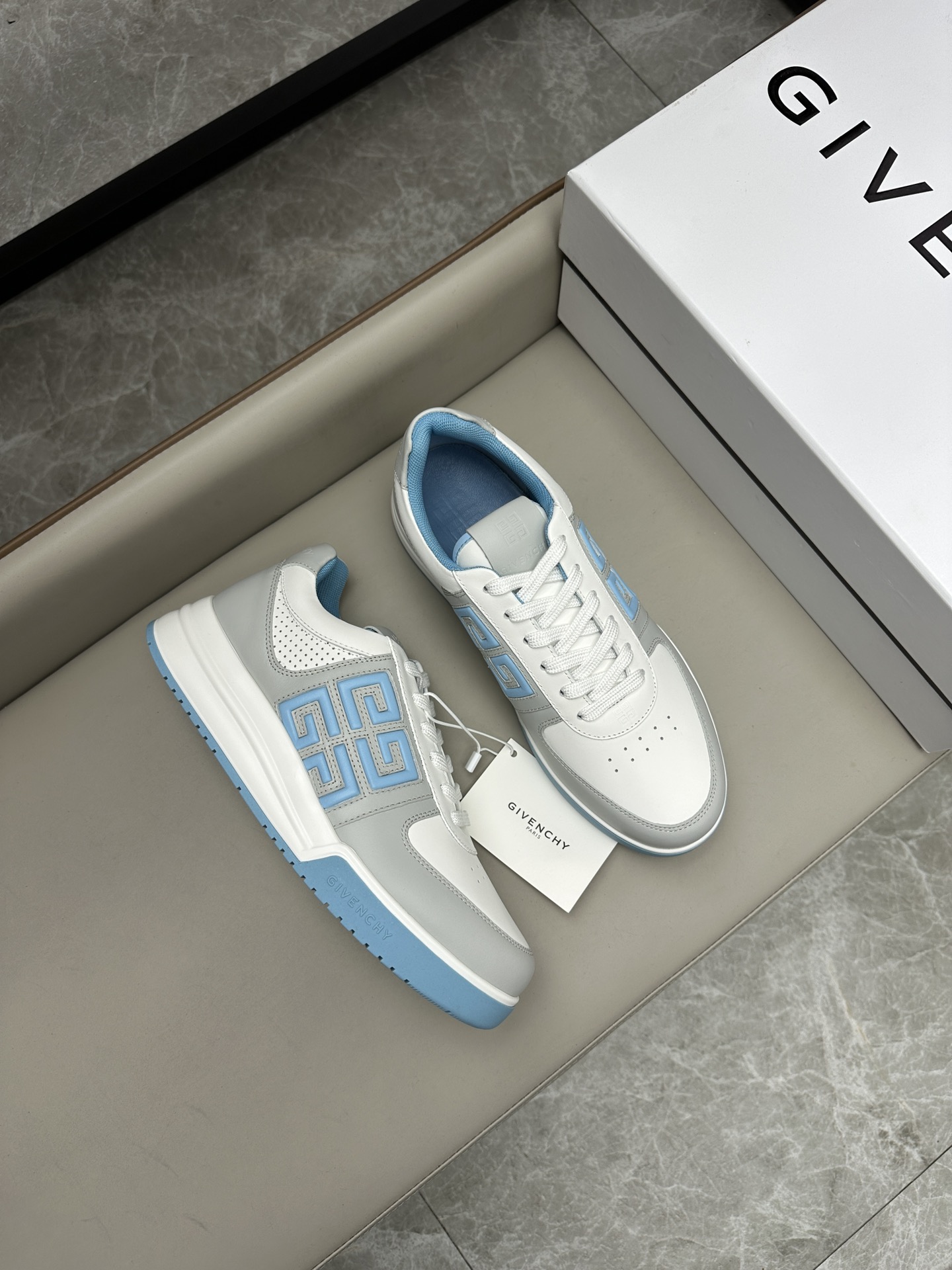 지방시 Givenchy 스니커즈