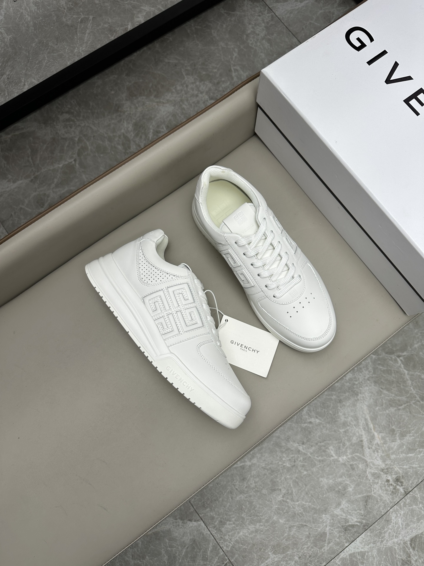 지방시 Givenchy 스니커즈