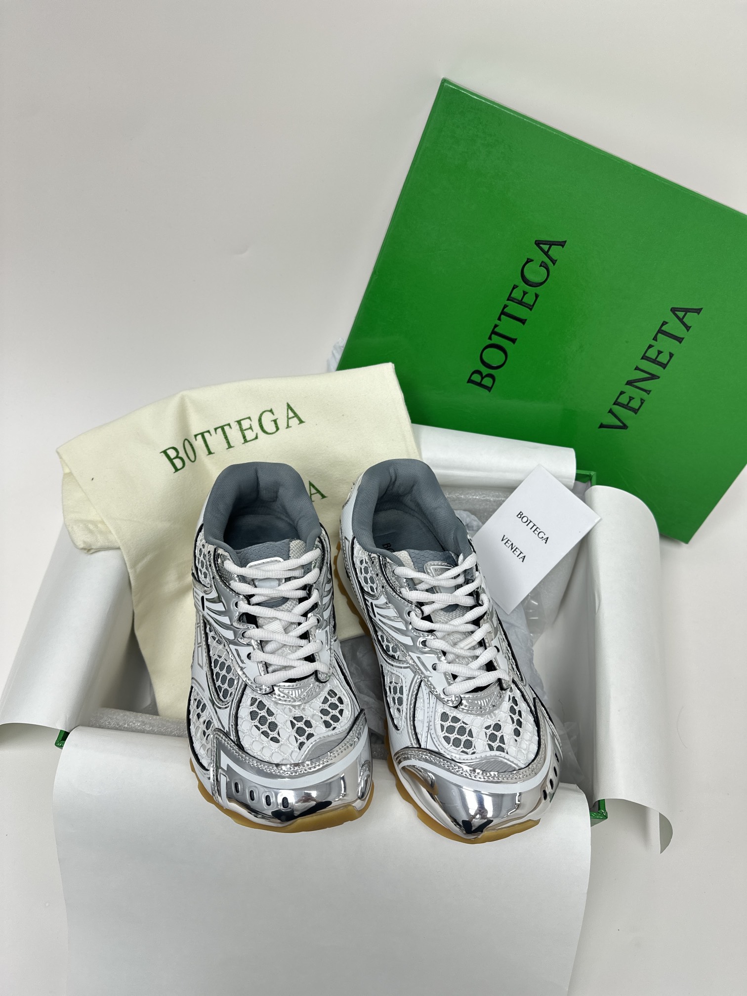 보테가 베네타 Bottega Veneta 스니커즈