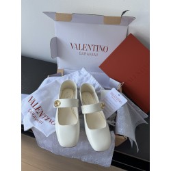 발렌티노 Valentino 톤온톤 스터드 락스터드 새틴 발레리나 핑크 피피